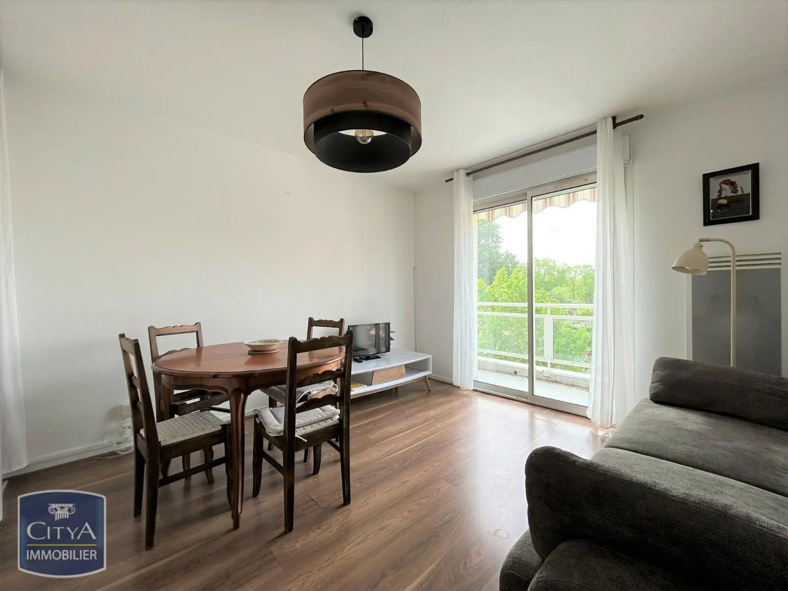 Photo 2 Appartement 1 pièce 37.35m²