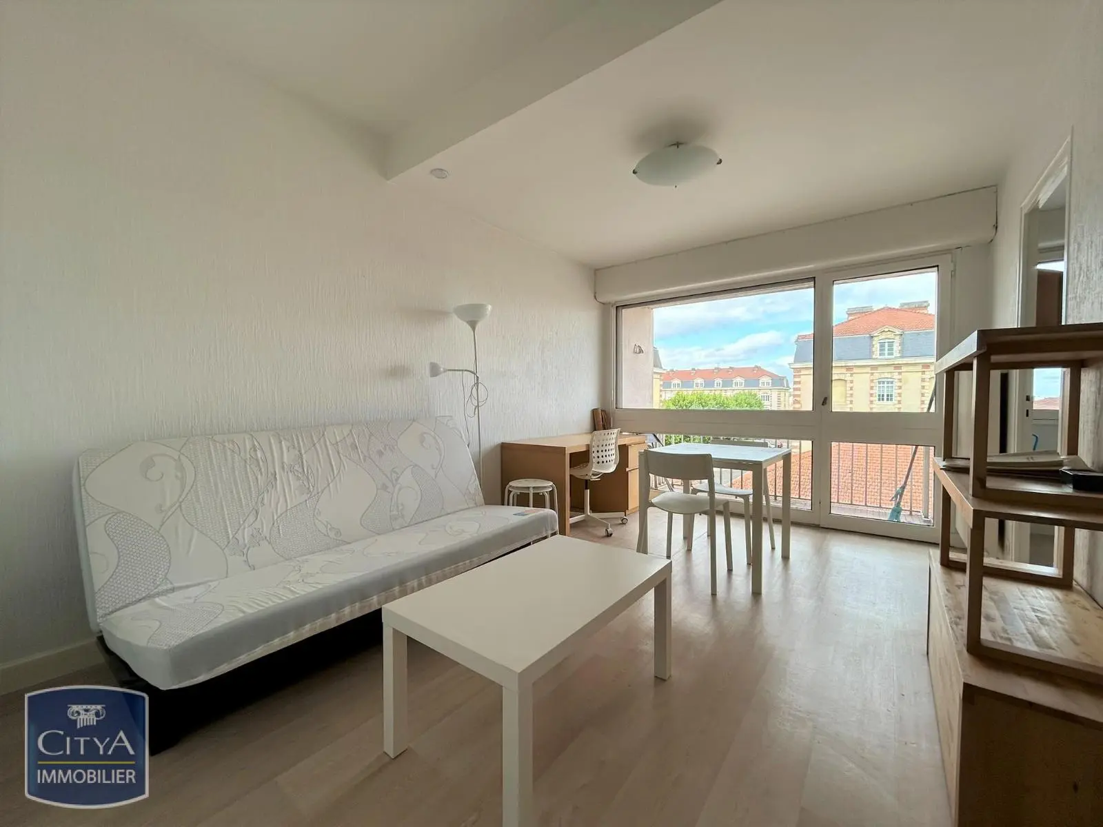 Photo 1 Appartement 1 pièce 28.04m²