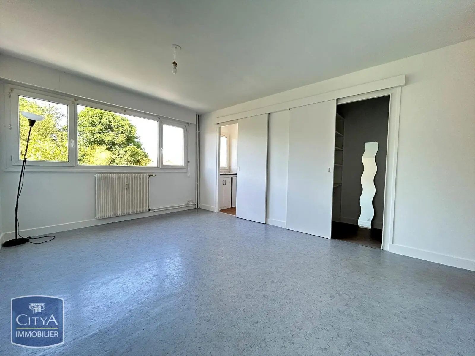 Photo 1 Appartement 1 pièce 30.37m²