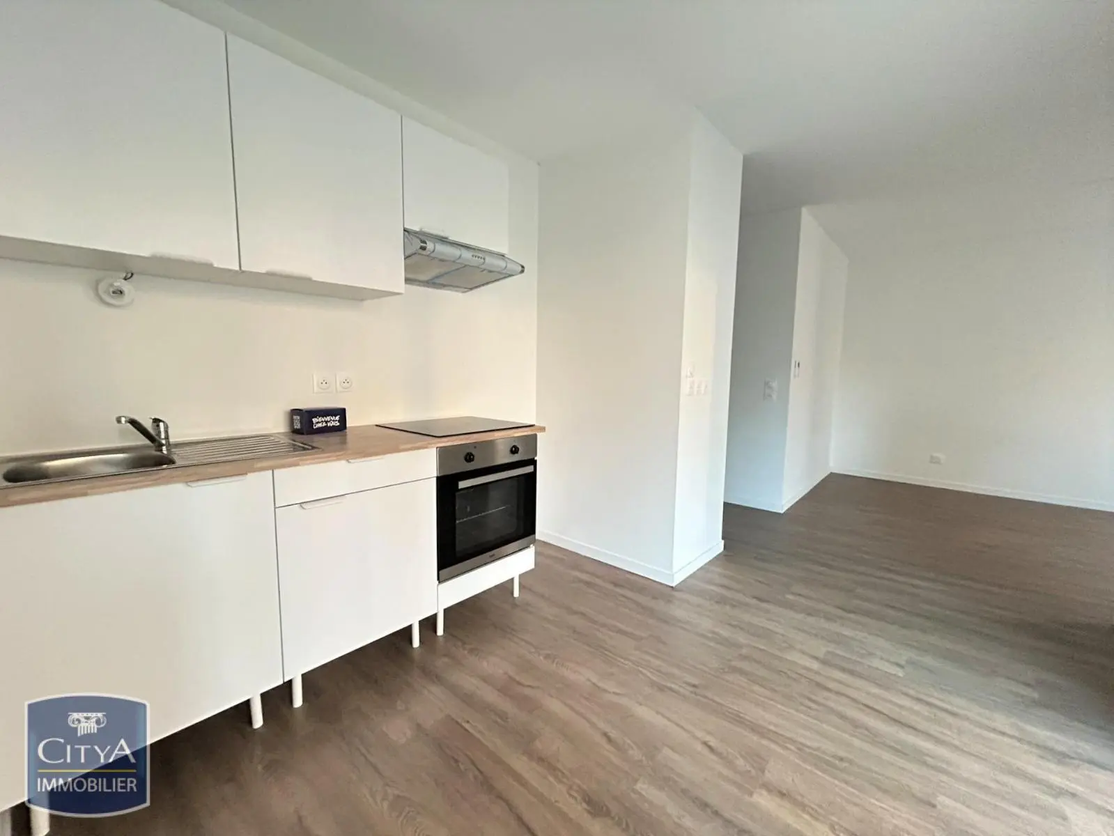 Photo 2 Appartement 1 pièce 33.68m²