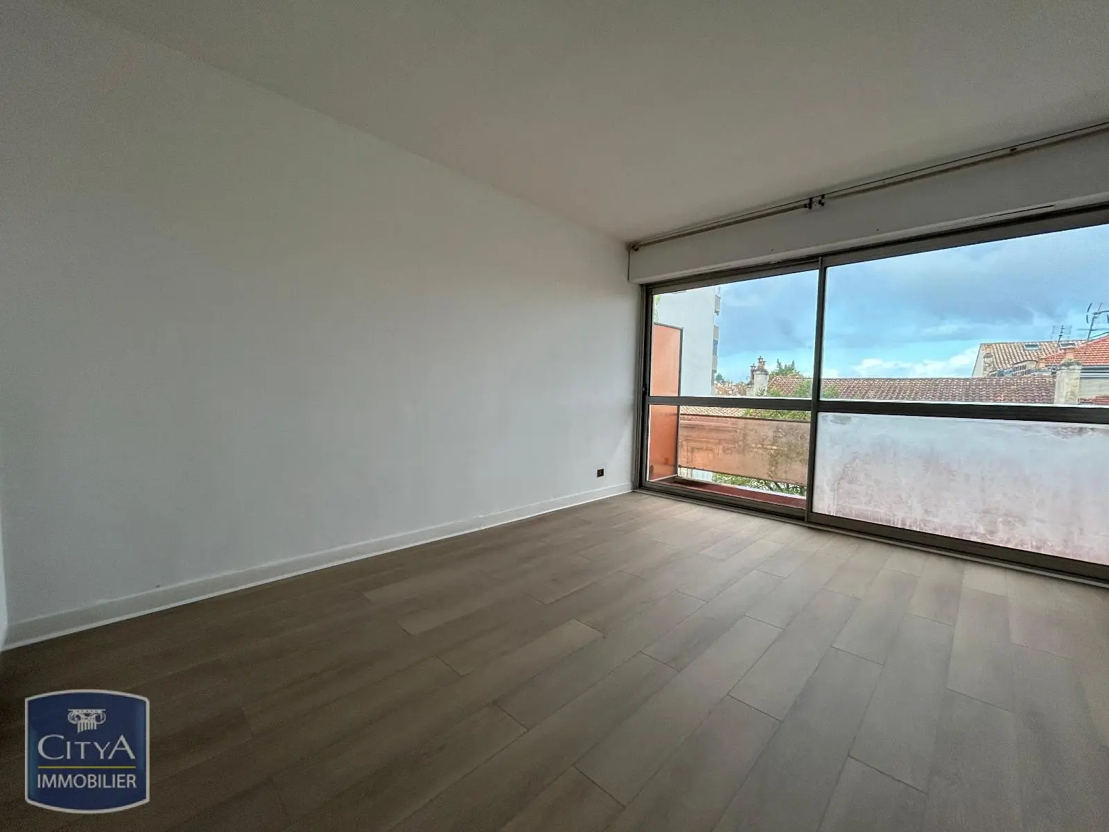 Photo 1 Appartement 1 pièce 24.5m²