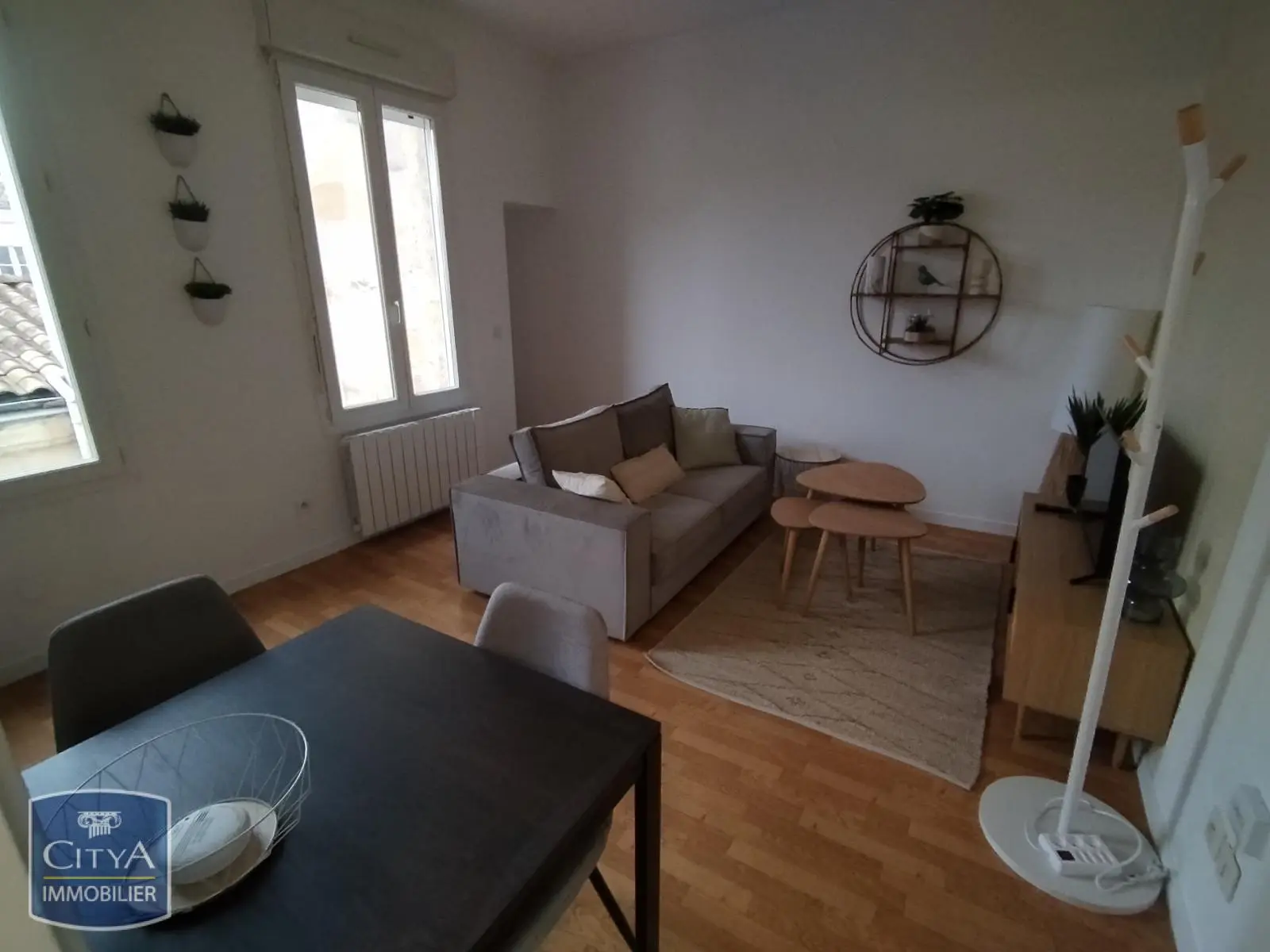 Photo 1 Appartement 1 pièce 27m²