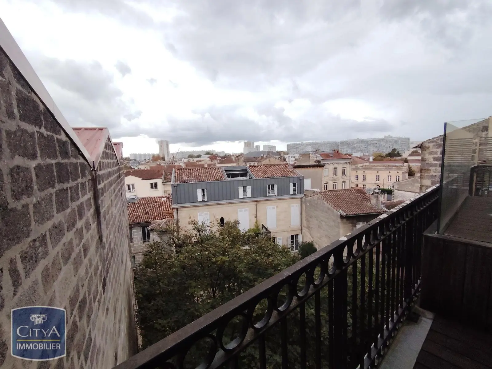 Photo 1 Appartement 5 pièces 132.34m²