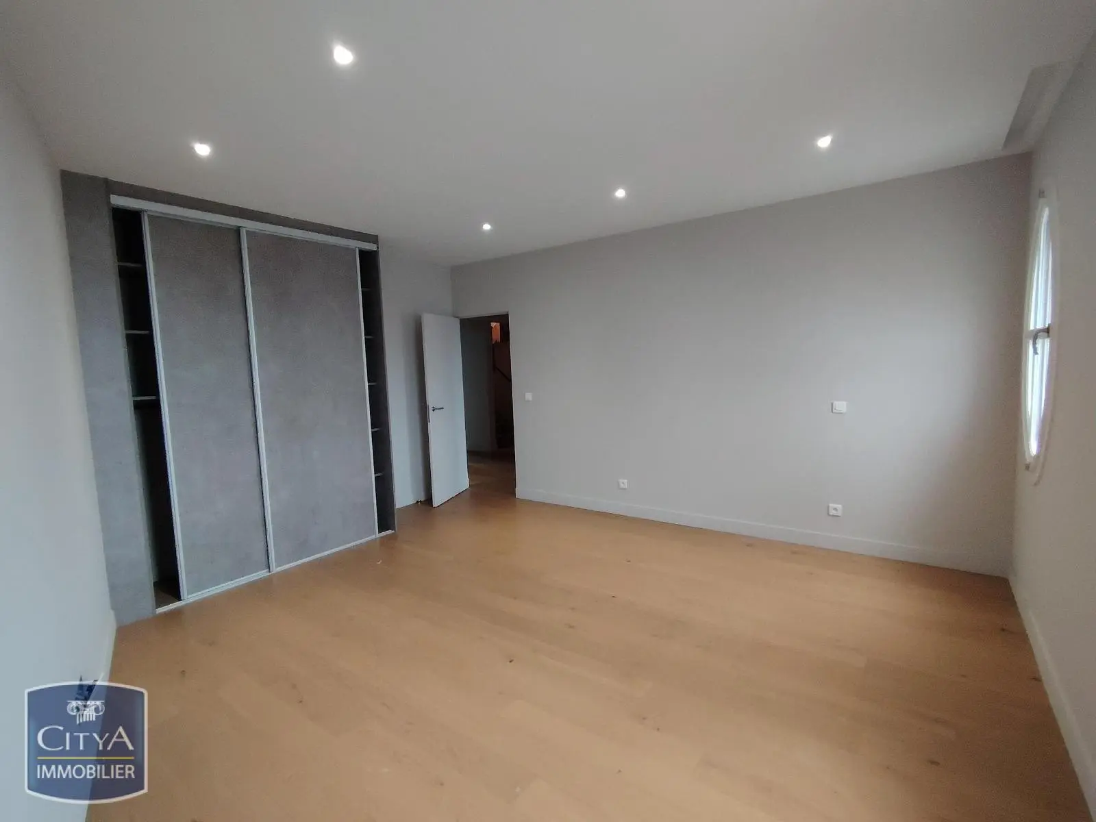 Photo 8 Appartement 5 pièces 132.34m²