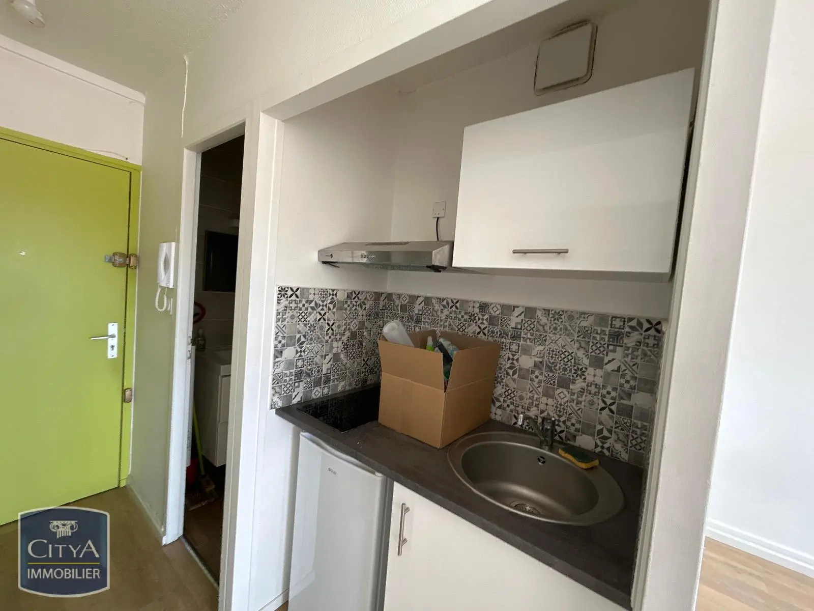 Photo 2 Appartement 1 pièce 24.12m²