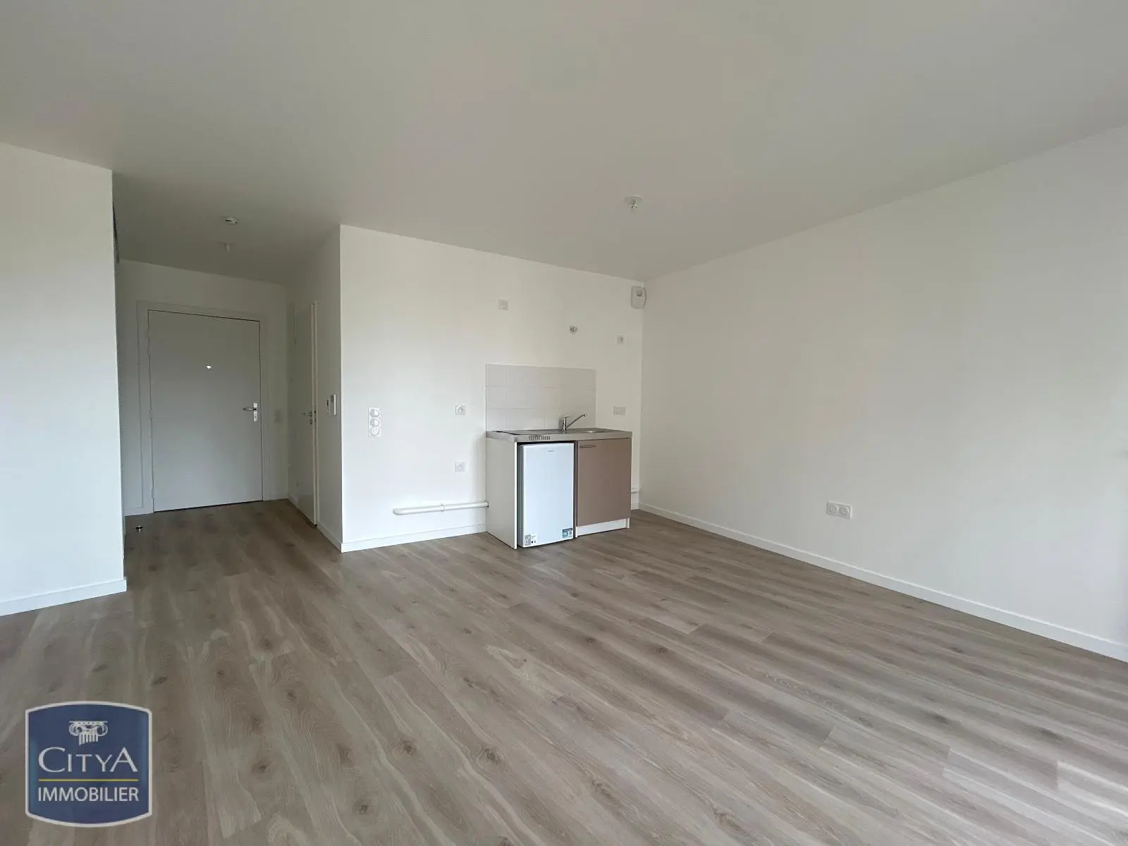 Photo 1 Appartement 1 pièce 30.41m²