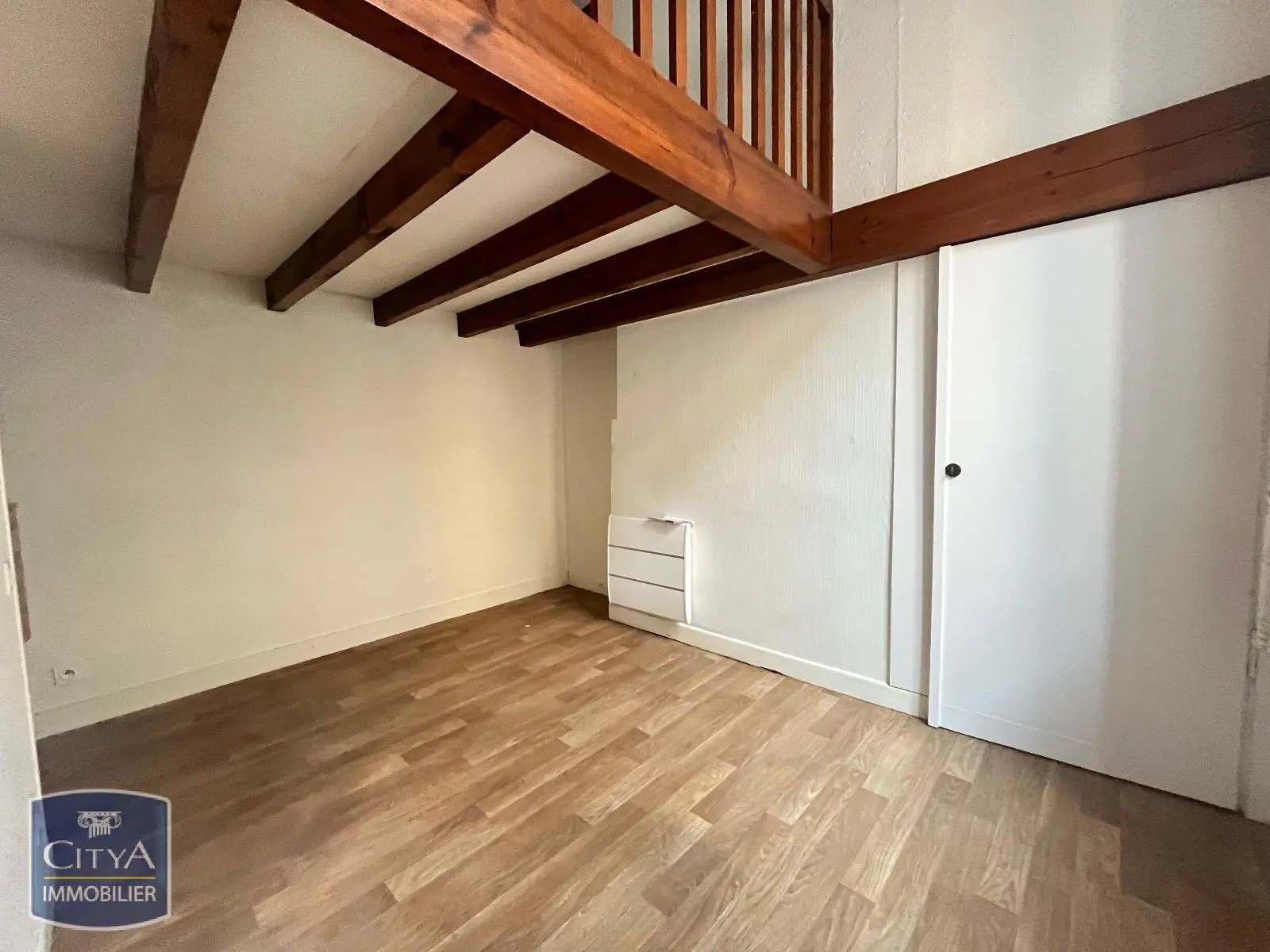 Photo 1 Appartement 1 pièce 23.82m²