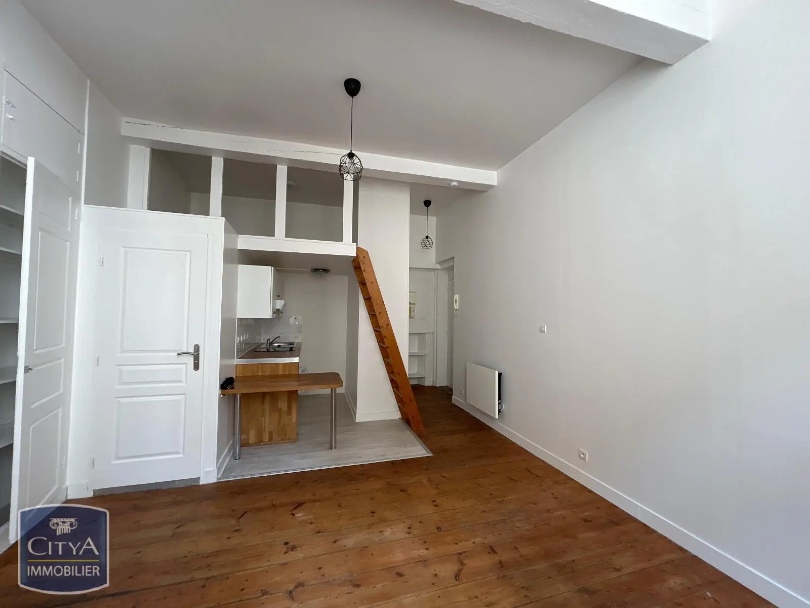 Photo 2 Appartement 1 pièce 26.43m²
