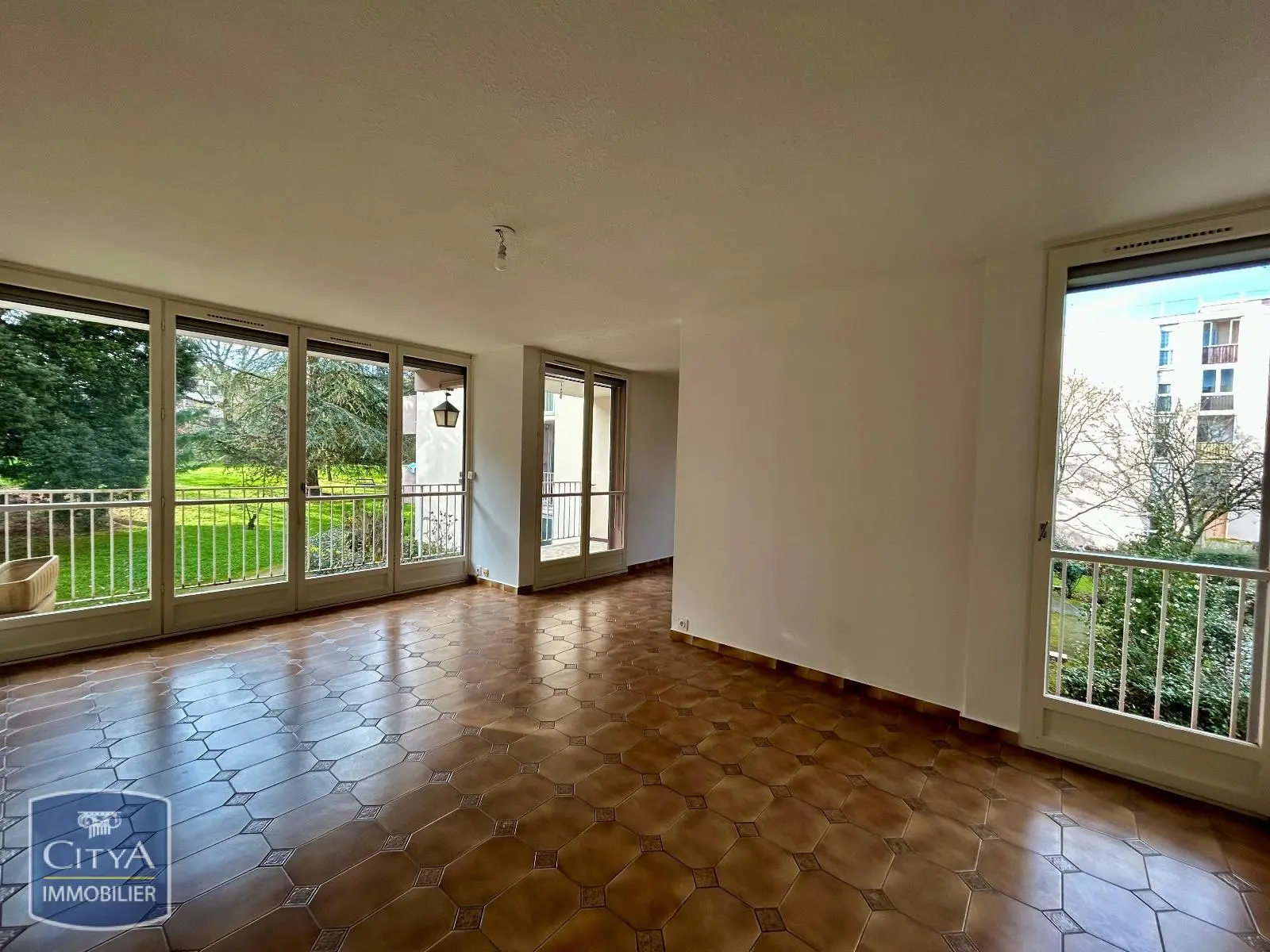 Photo 1 Appartement 3 pièces 77.44m²