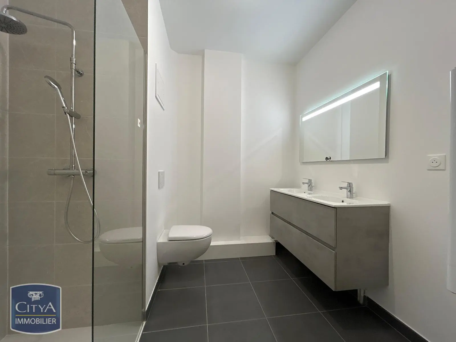 Photo 9 Appartement 4 pièces 97.56m²
