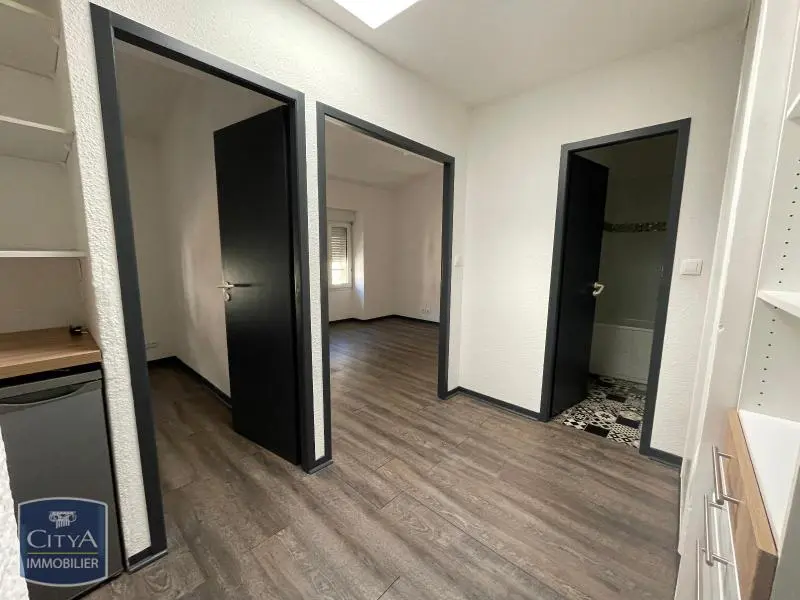 Photo 2 Appartement 1 pièce 29.11m²