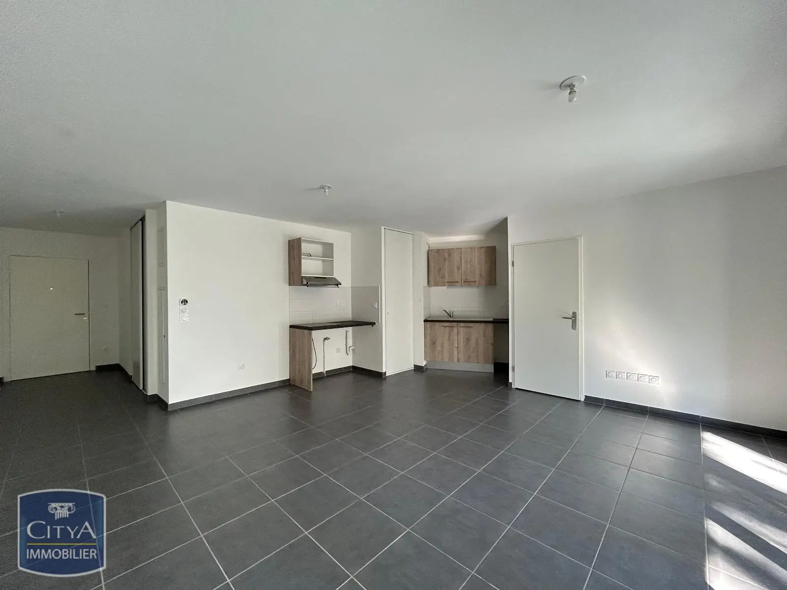 Photo 3 Appartement 5 pièces 93.79m²
