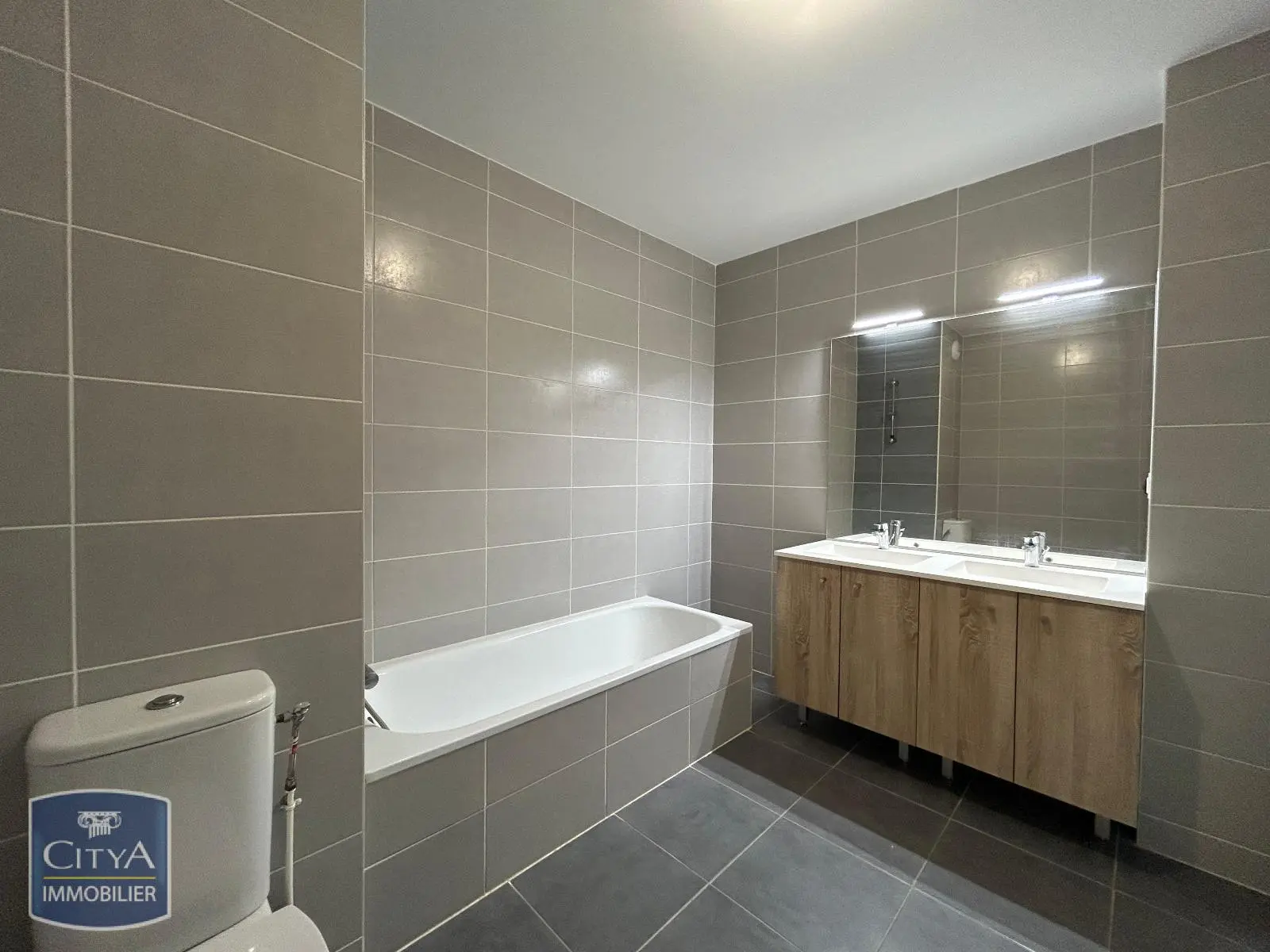 Photo 11 Appartement 5 pièces 93.79m²
