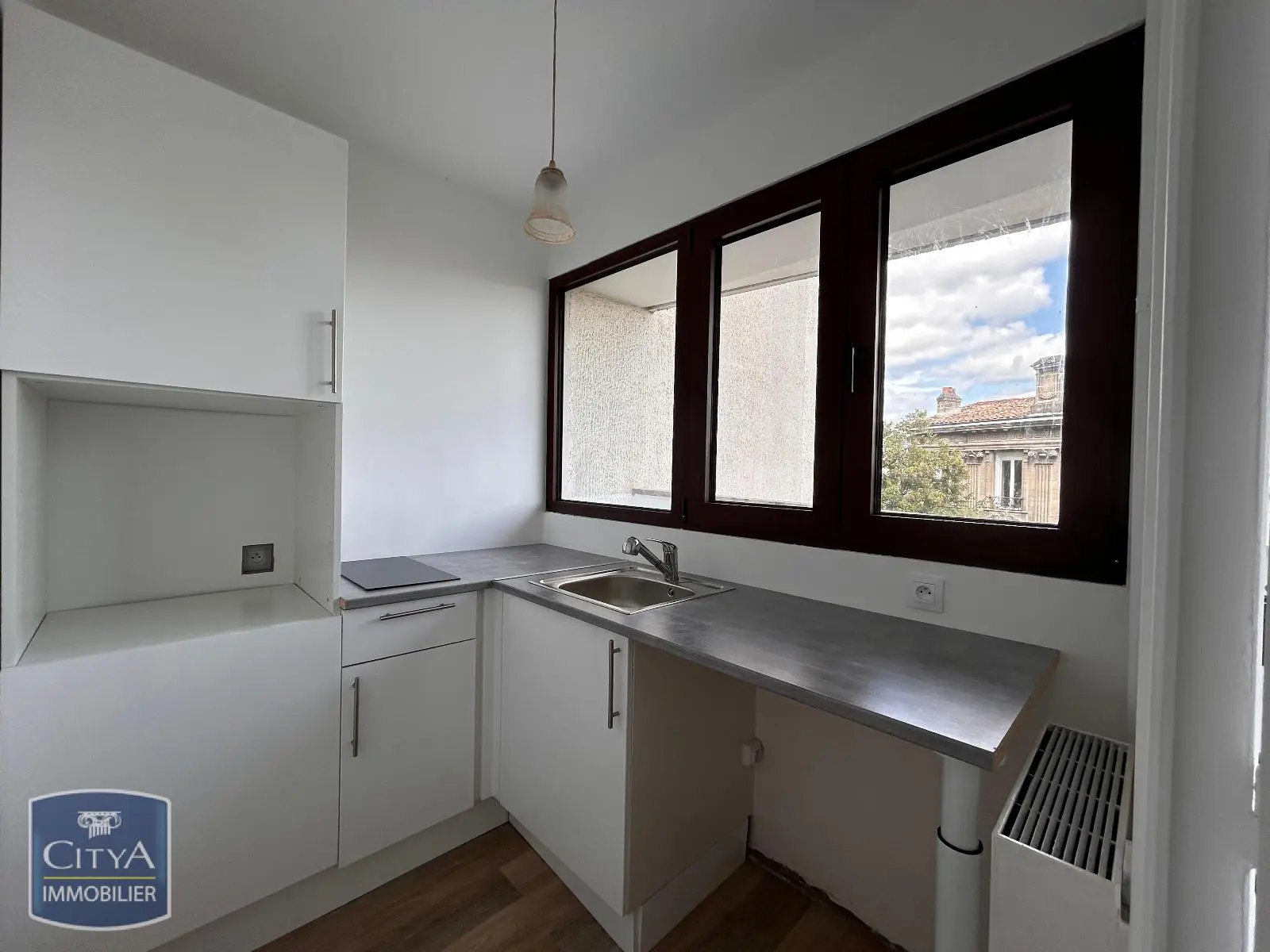 Photo 2 Appartement 1 pièce 28.59m²