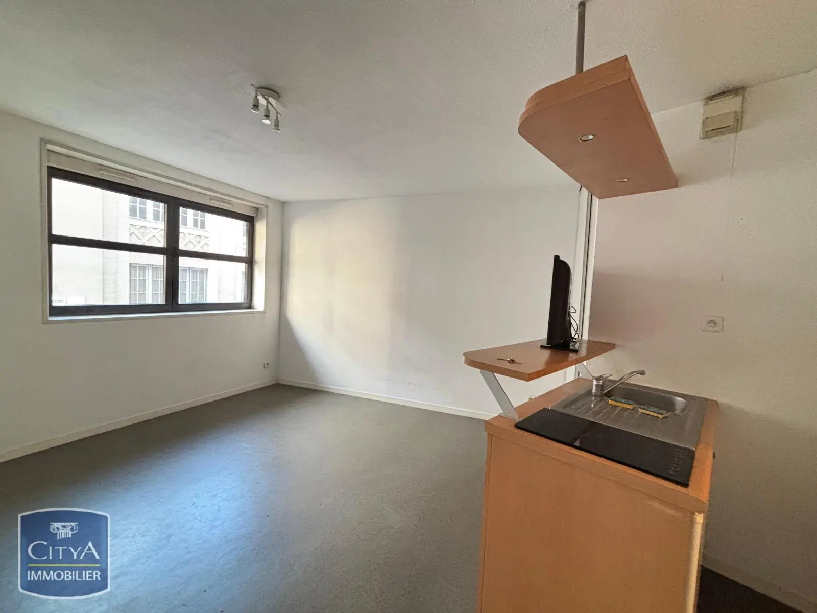 Photo 2 Appartement 1 pièce 25.6m²