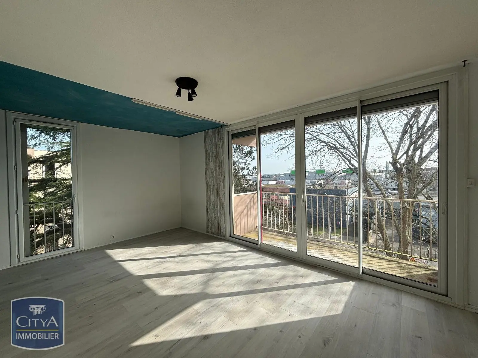 Photo 1 Appartement 1 pièce 45.39m²