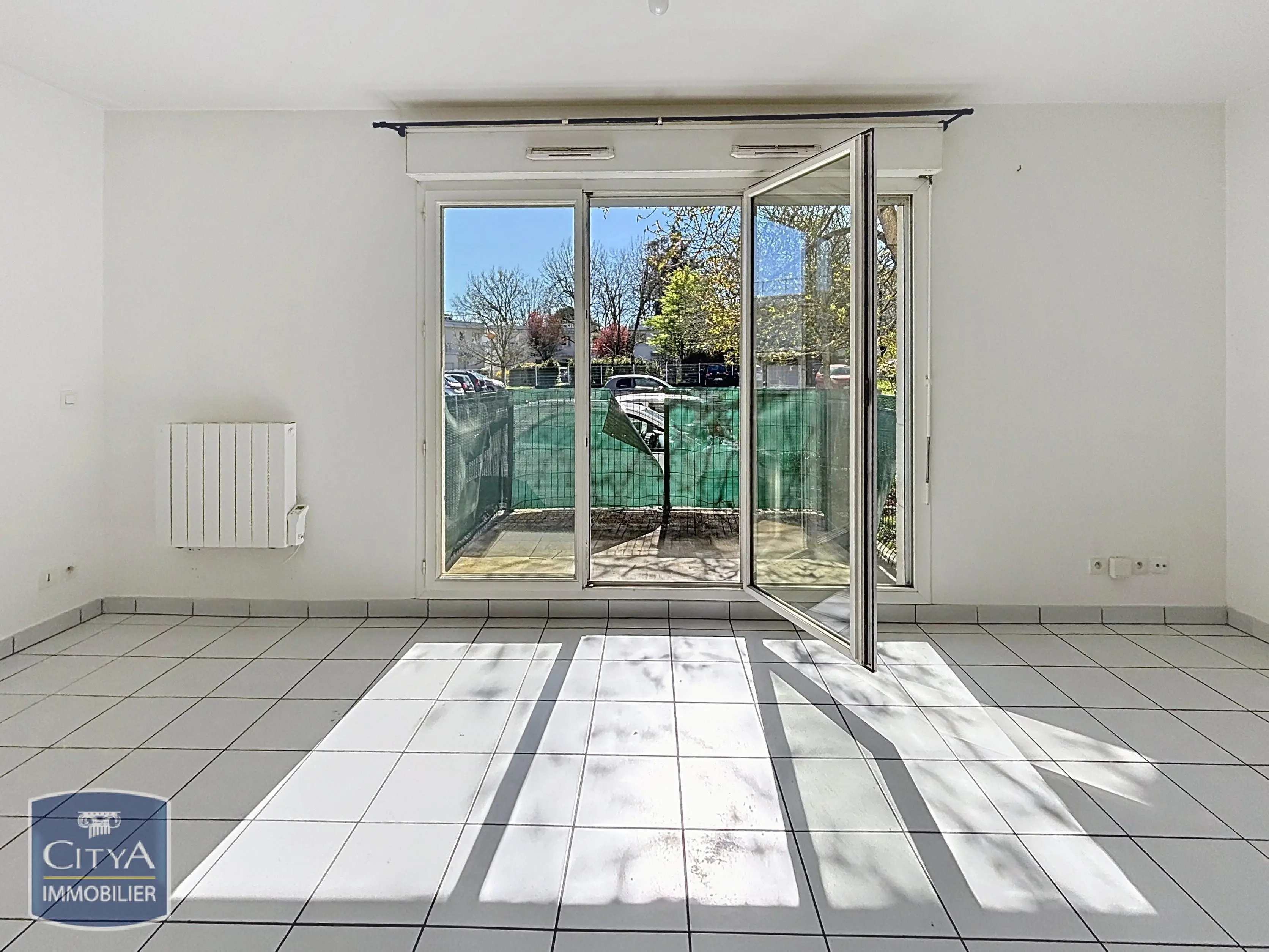 Photo 1 Appartement 1 pièce 28m²