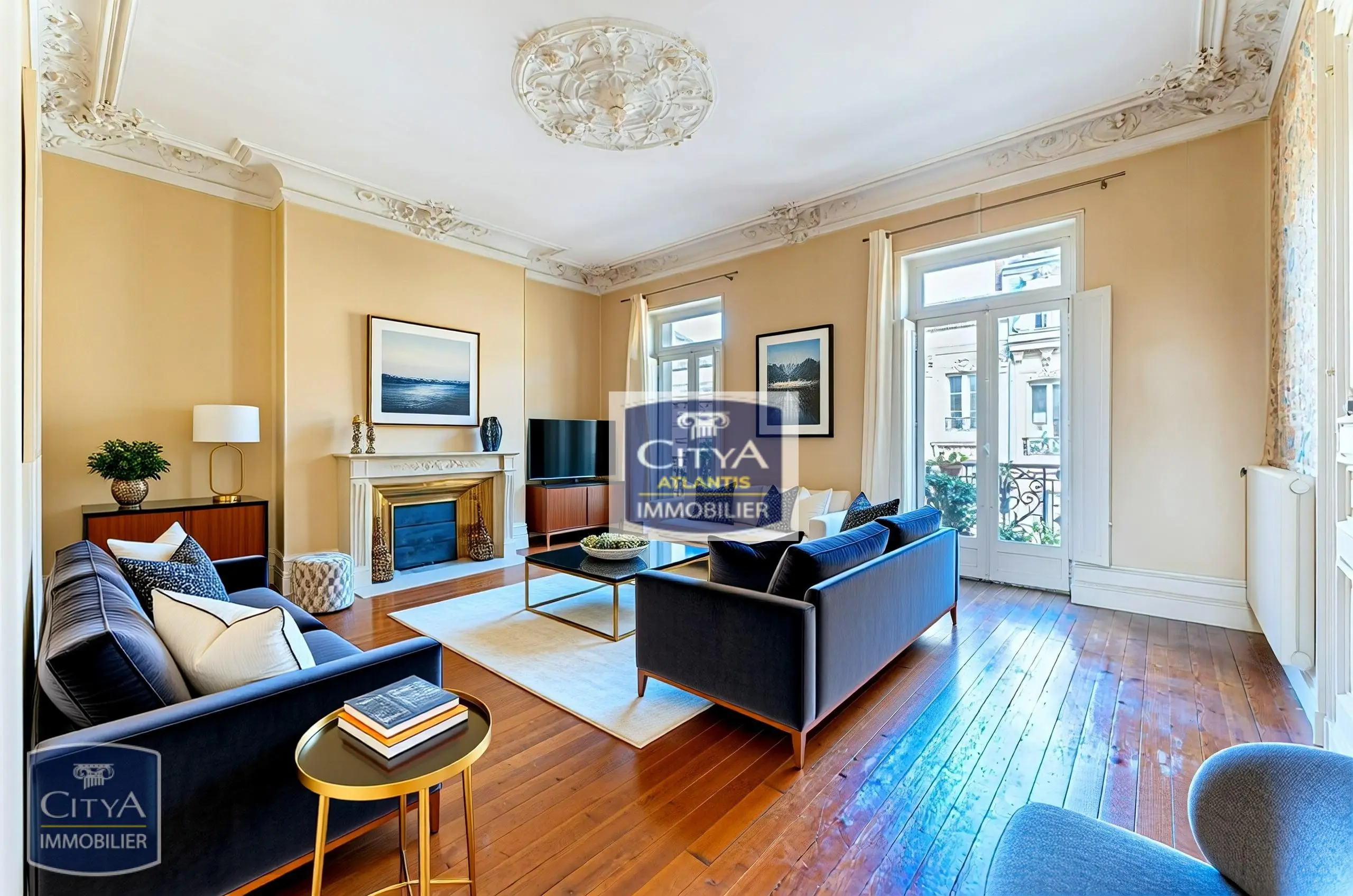 Photo 1 Appartement 6 pièces 208m²