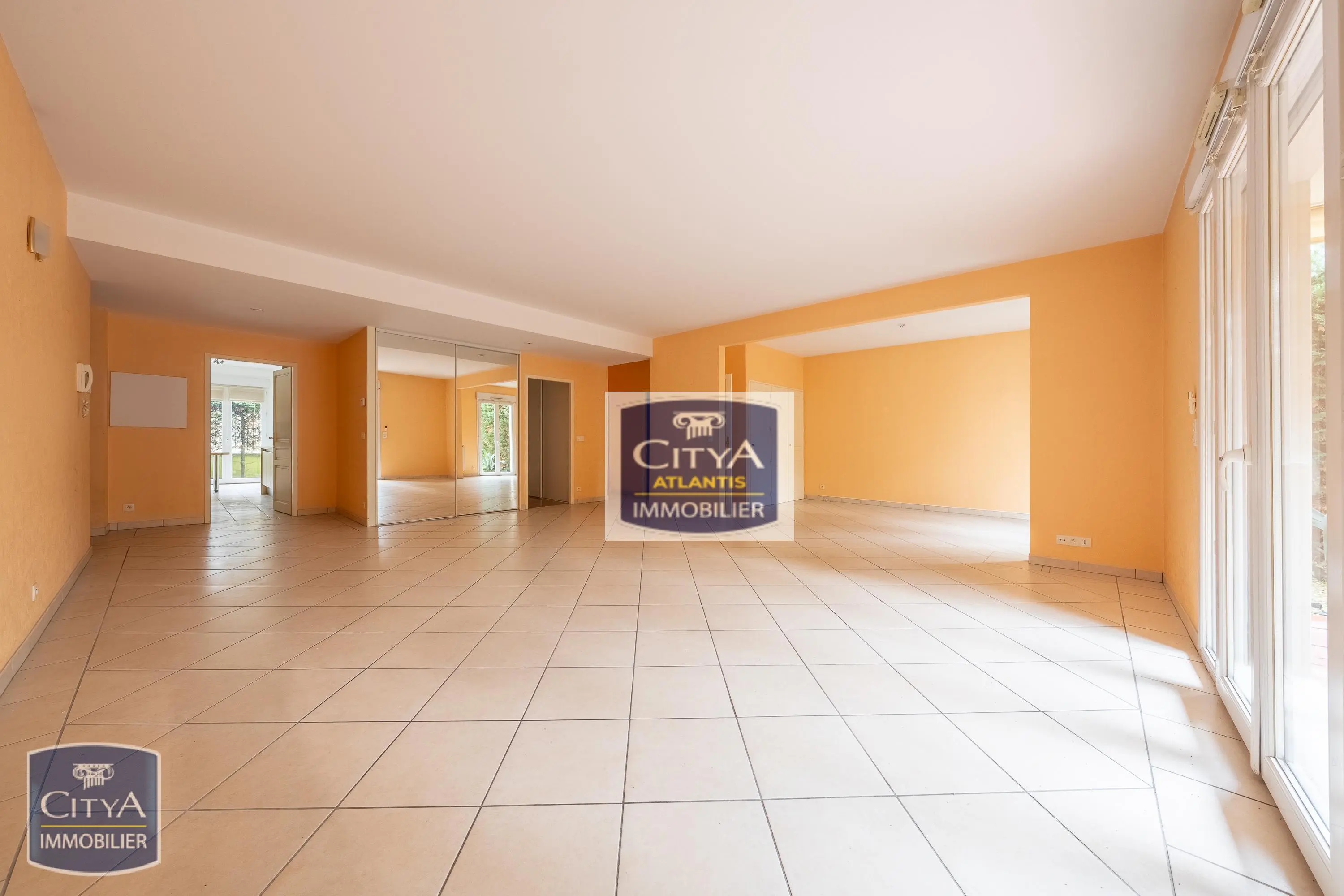 Photo 2 Appartement 3 pièces 125m²