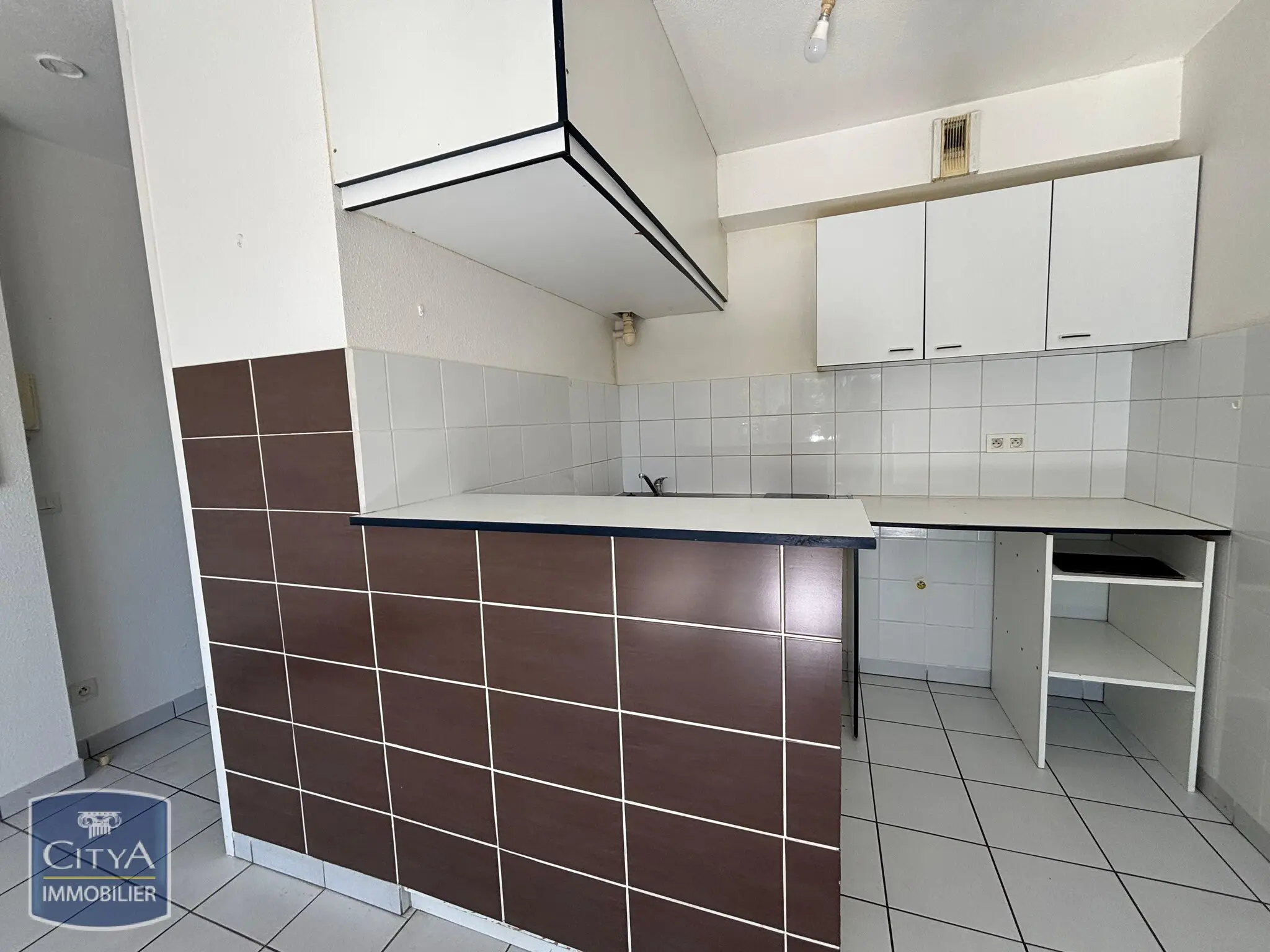 Photo 2 Appartement 1 pièce 28m²