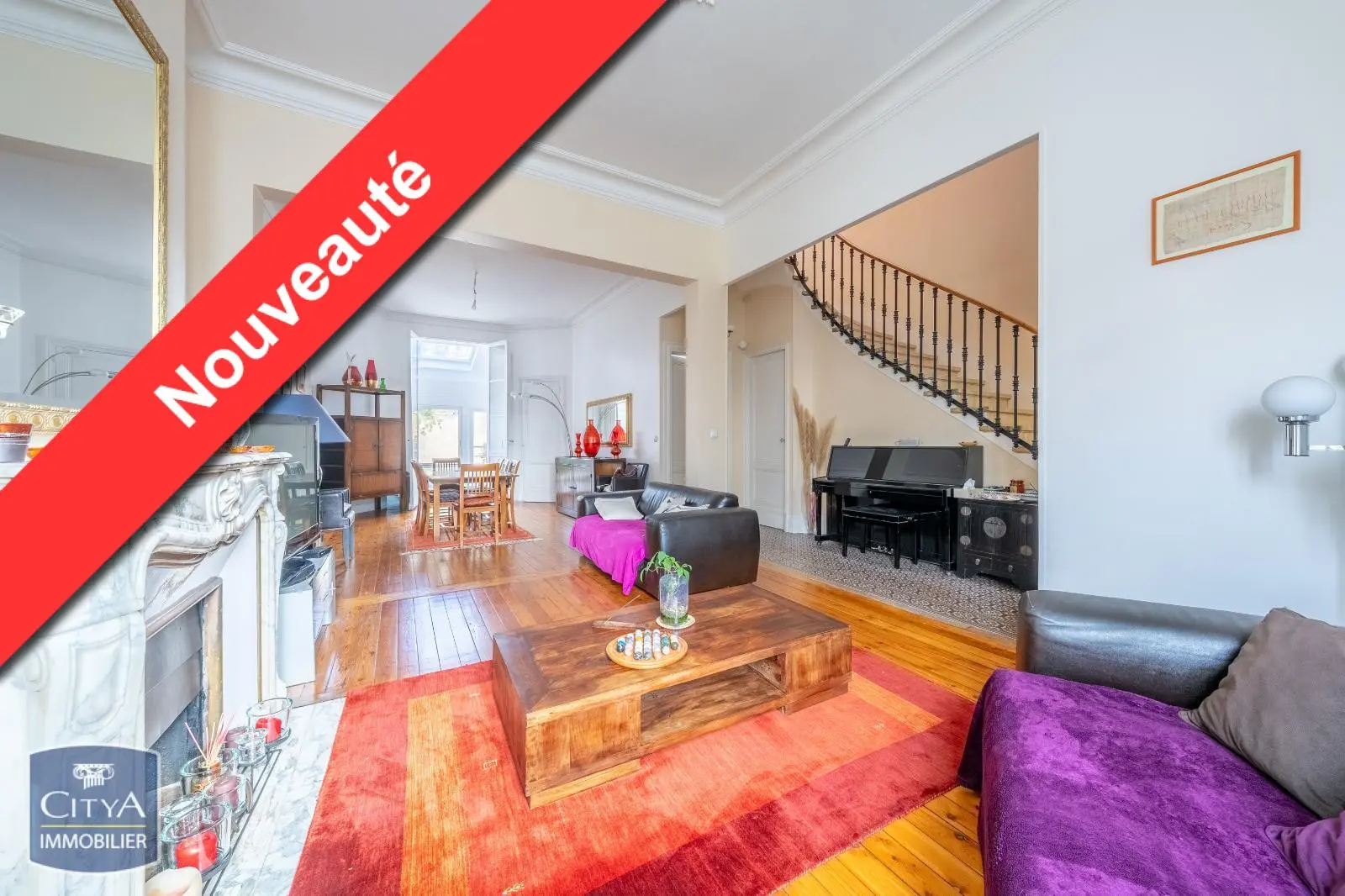 Photo 1 Maison 9 pièces 230m²