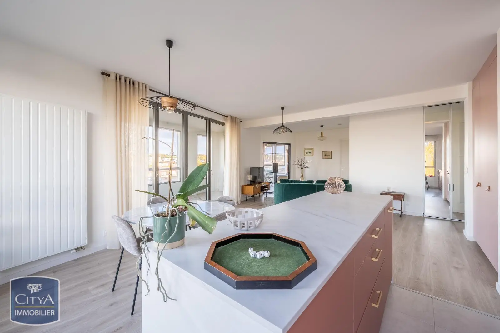 Photo 2 Appartement 4 pièces 93.97m²