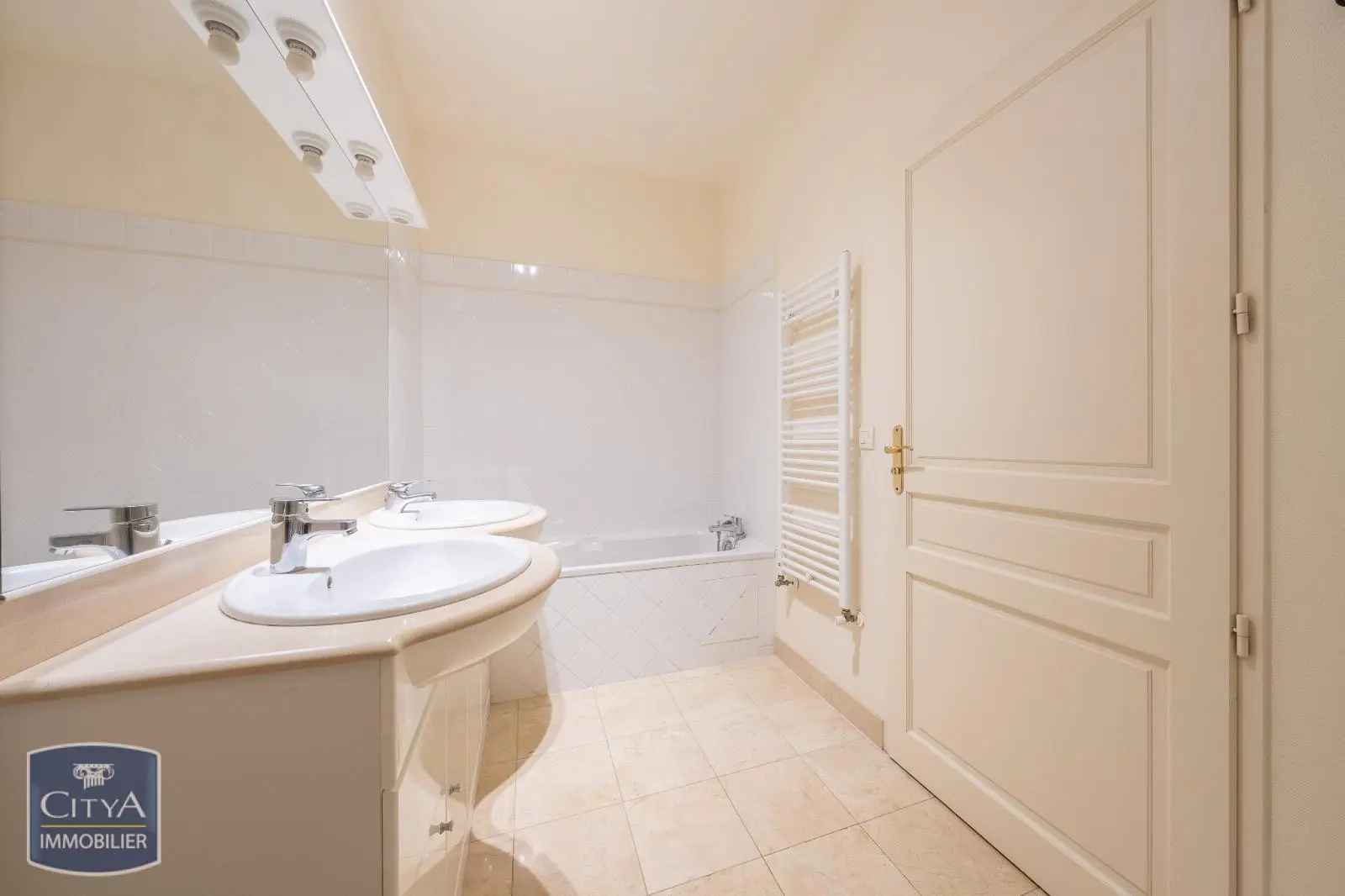 Photo 11 Appartement 3 pièces 125m²