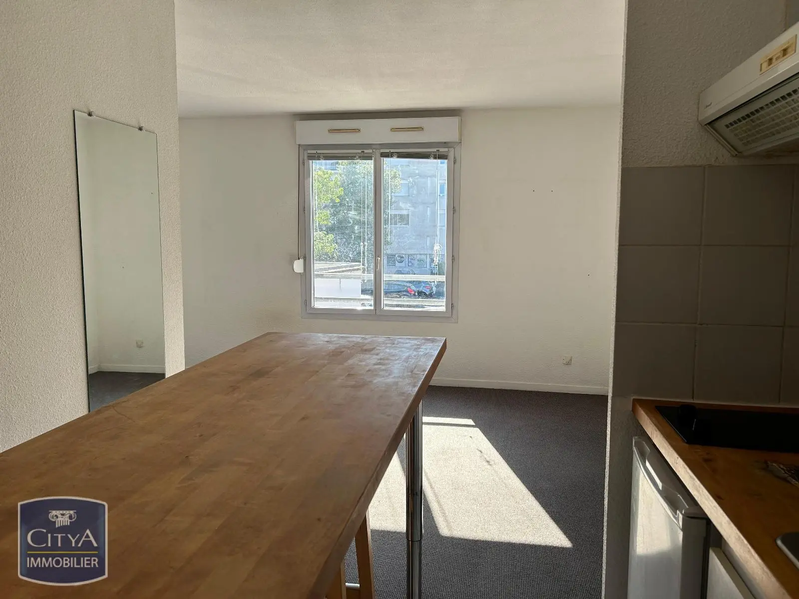 Photo 2 Appartement 1 pièce 22.88m²