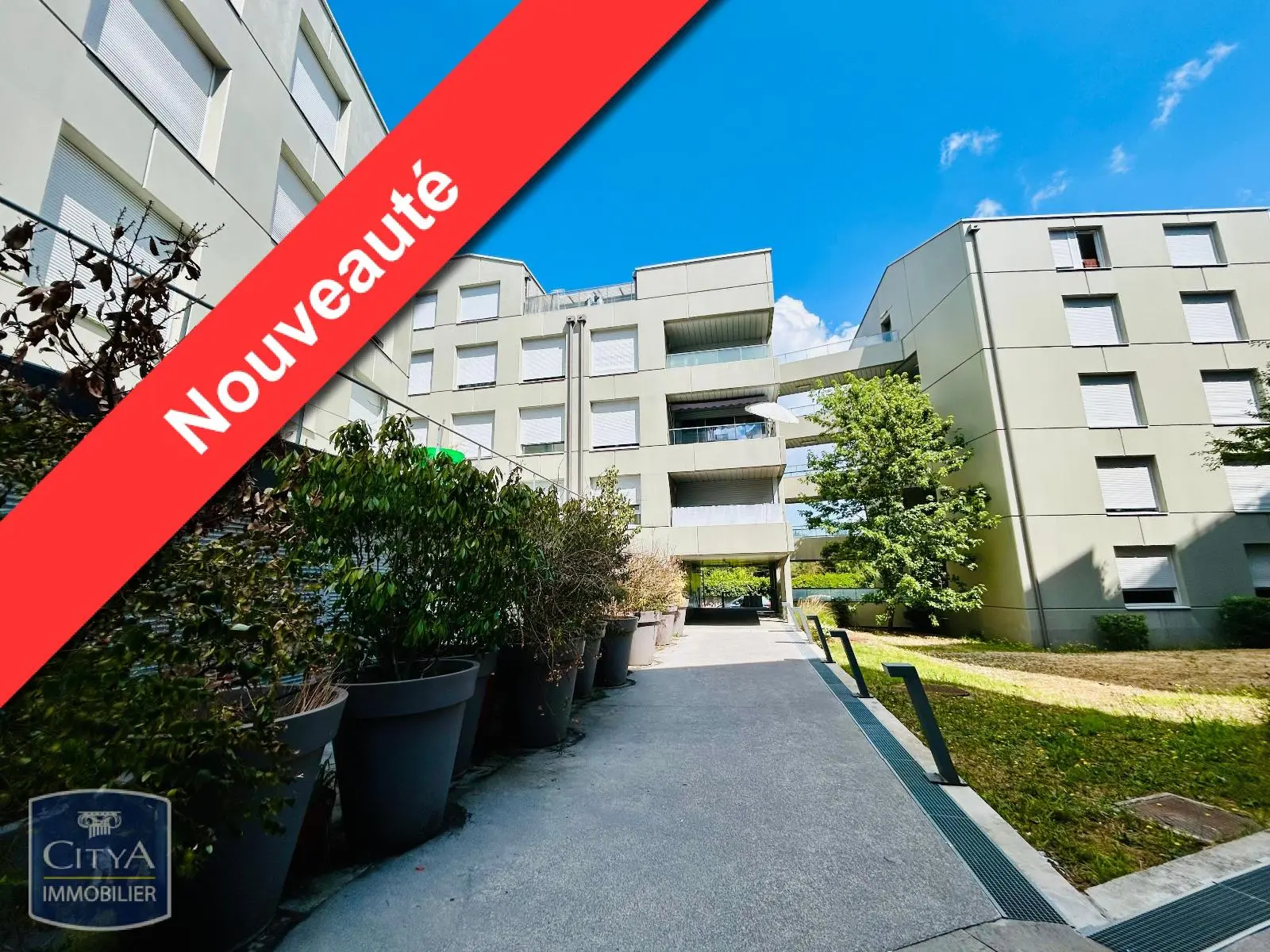 Photo 1 Appartement 1 pièce 29m²