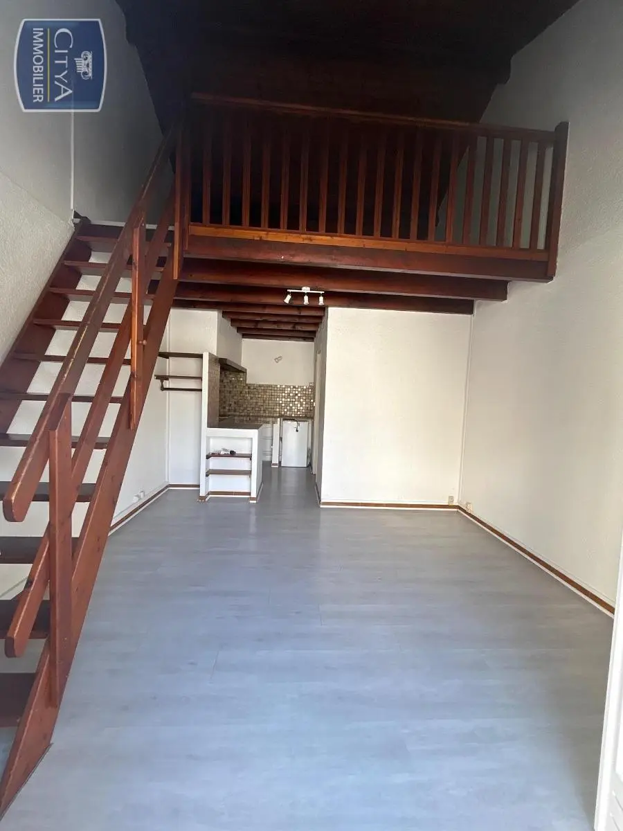 Photo 1 Appartement 1 pièce 28.2m²