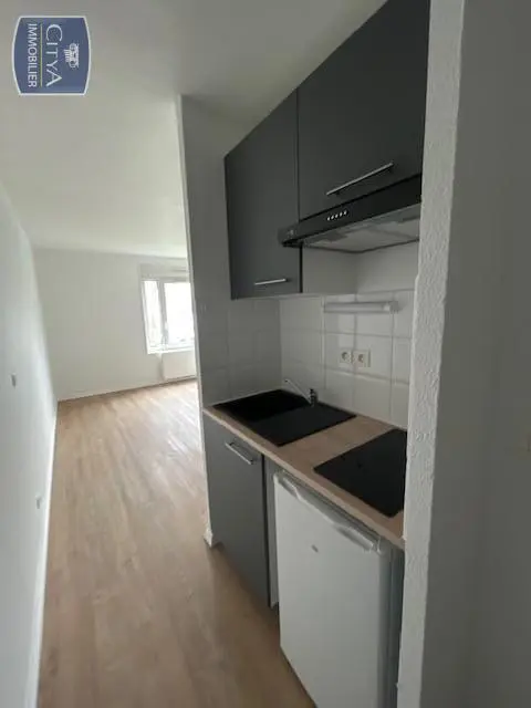 Photo 1 Appartement 1 pièce 19.7m²