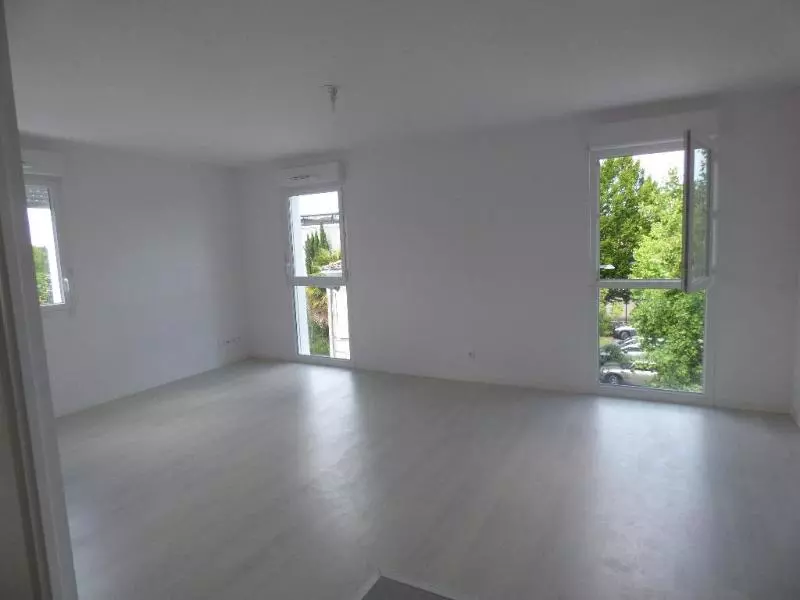Illustration pour Appartement 2 pièces 43.7m² Photo Appartement 2 pièces 43.7m²