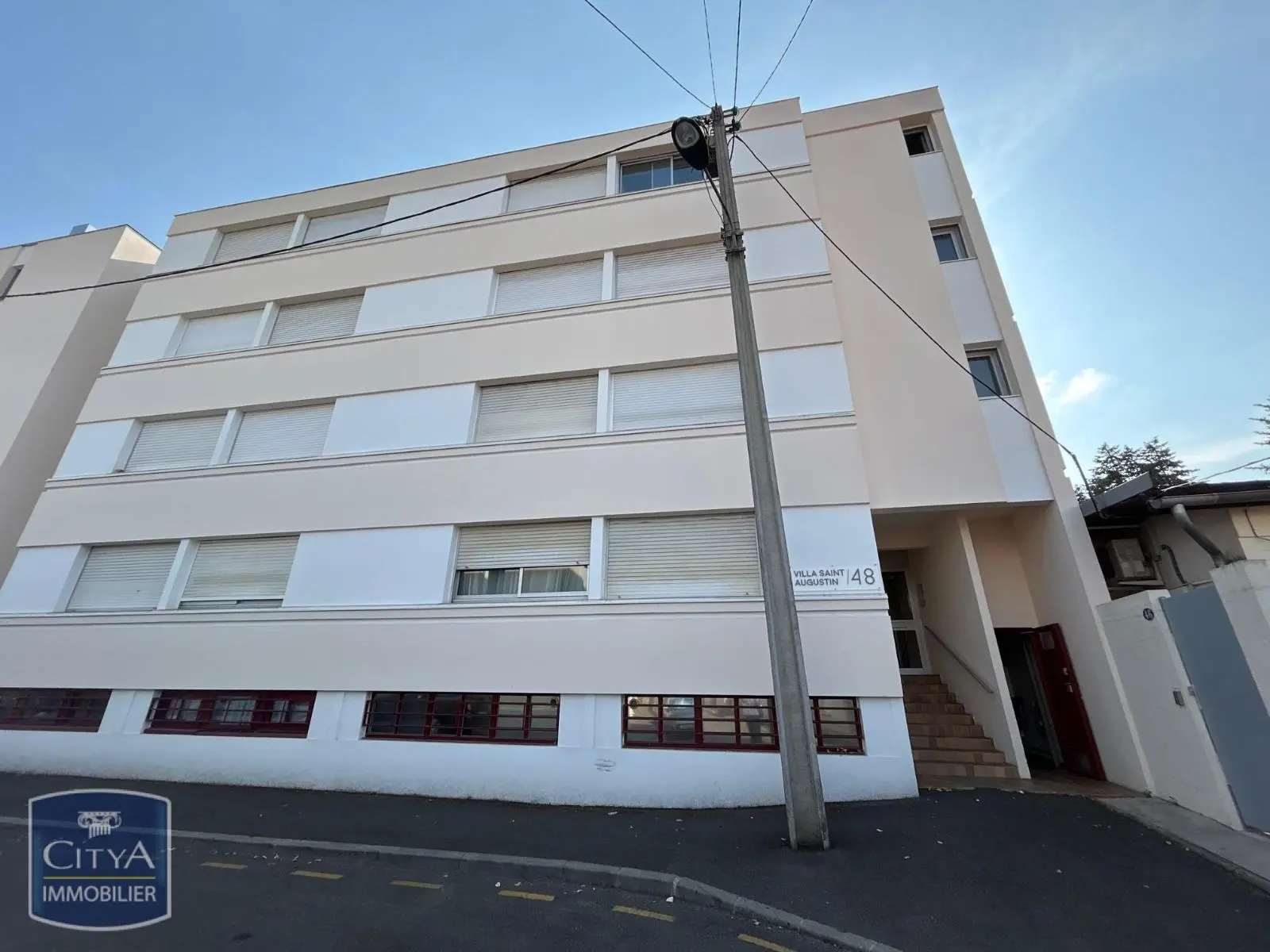 Photo 1 Appartement 1 pièce 28m²