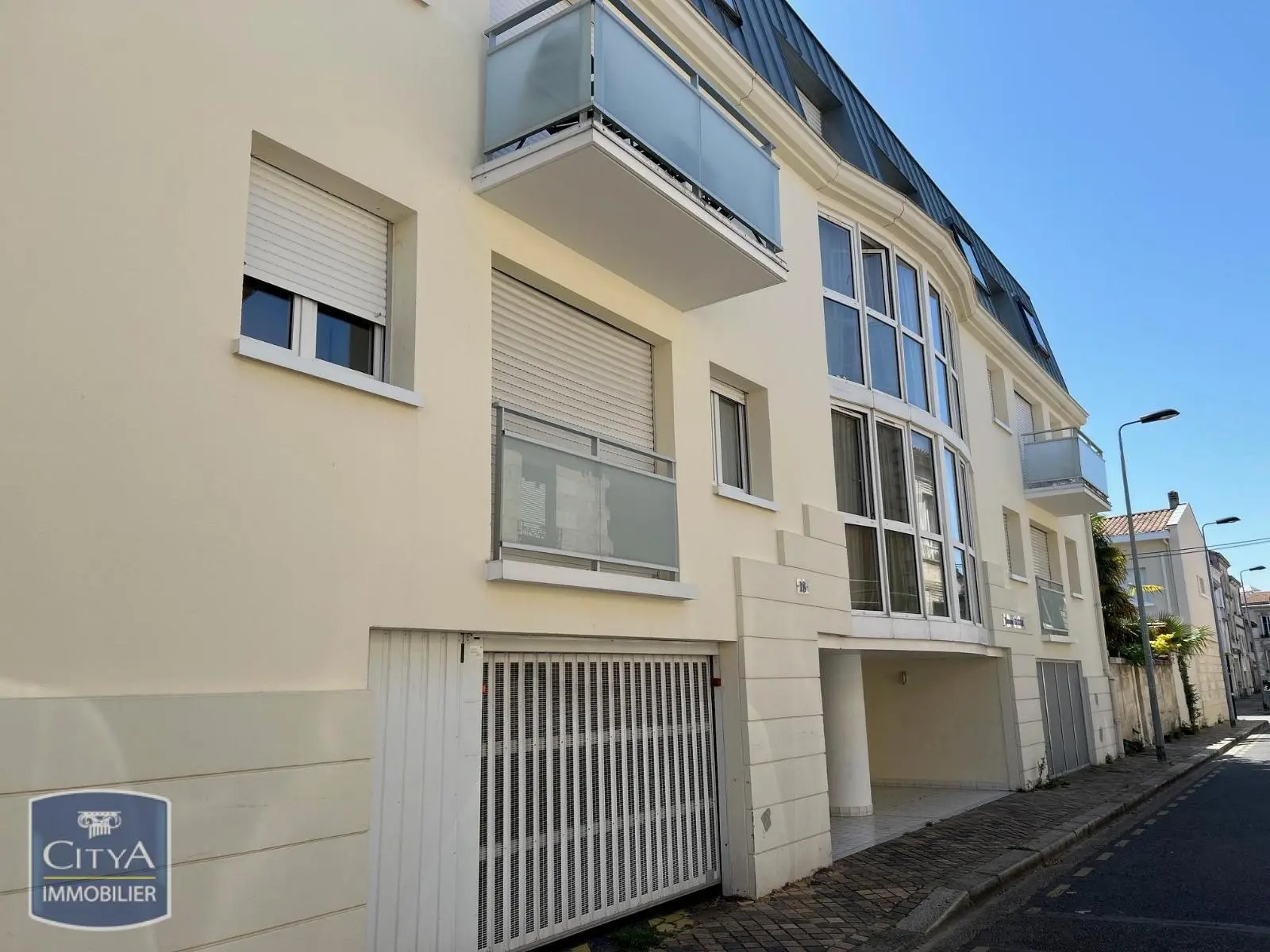 Photo 1 Appartement 1 pièce 18.37m²
