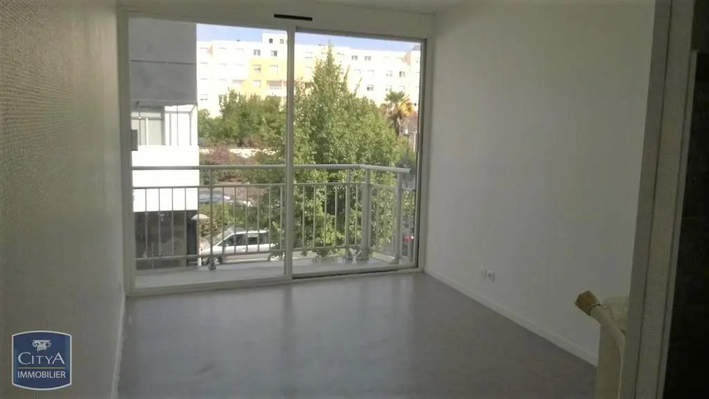 Photo 1 Appartement 1 pièce 19m²