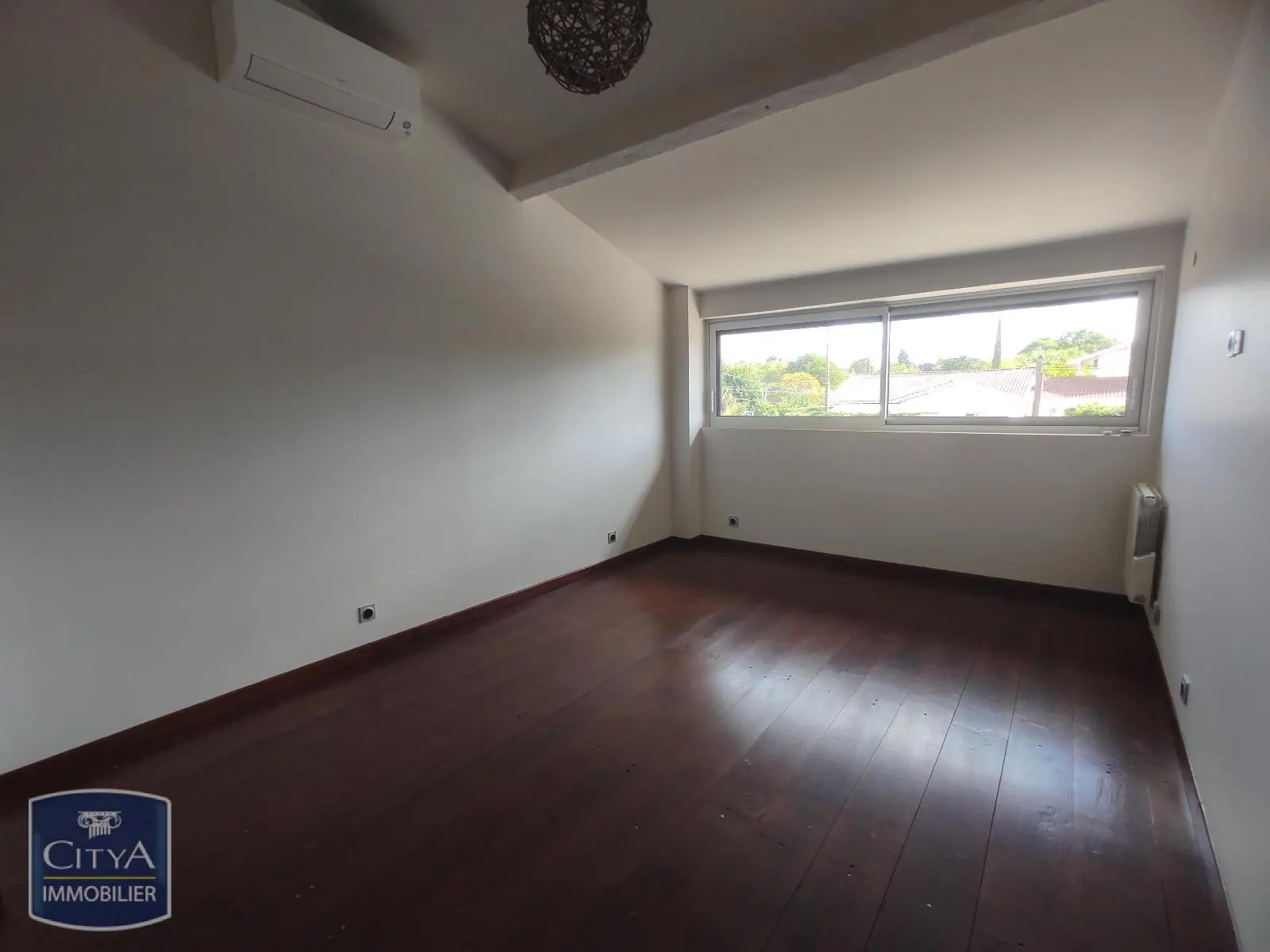 Photo 8 Maison 4 pièces 146.71m²