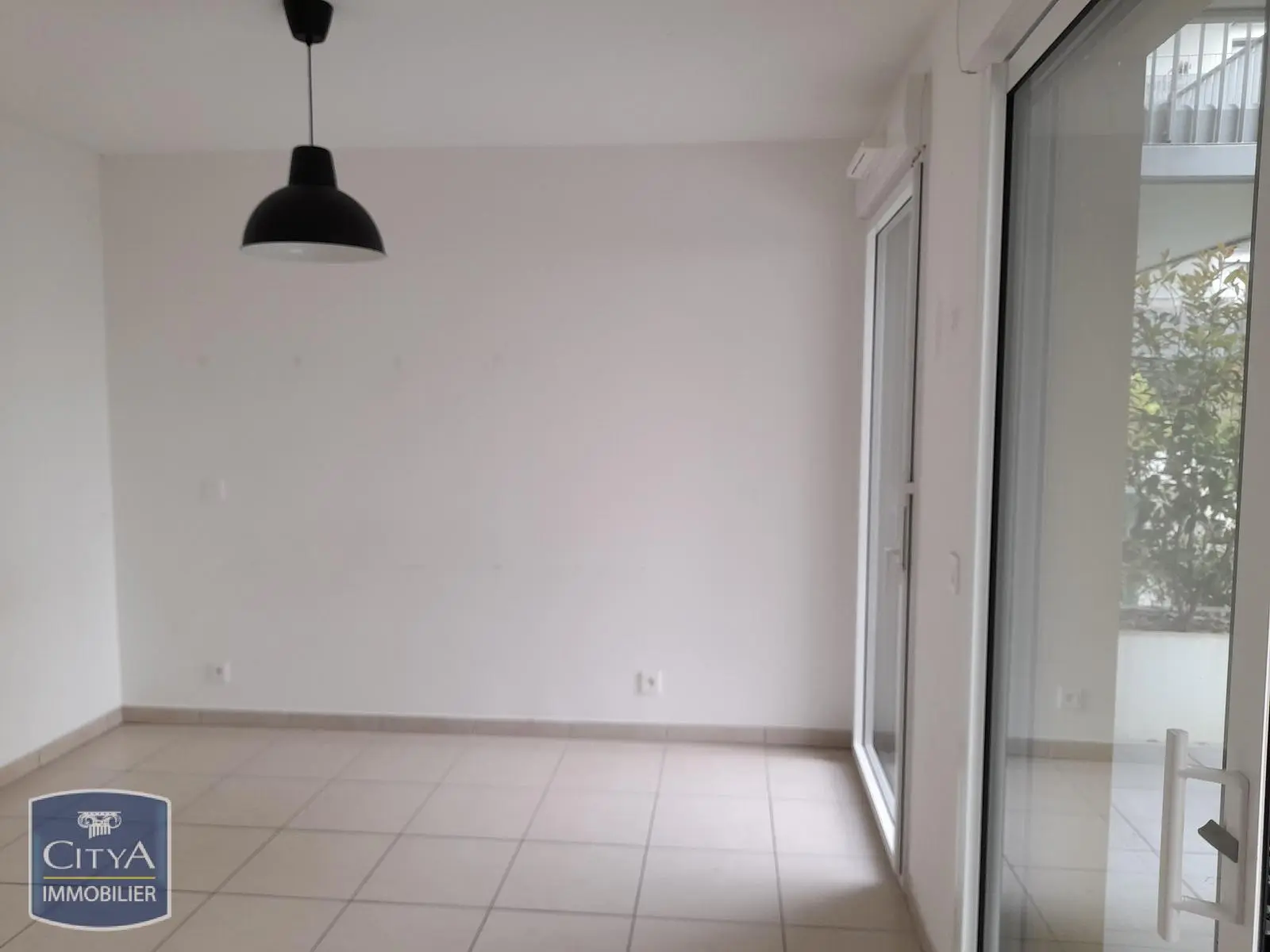 Photo 2 Appartement 1 pièce 25.65m²