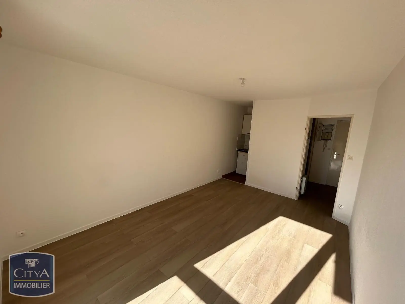 Photo 2 Appartement 2 pièces 37.8m²