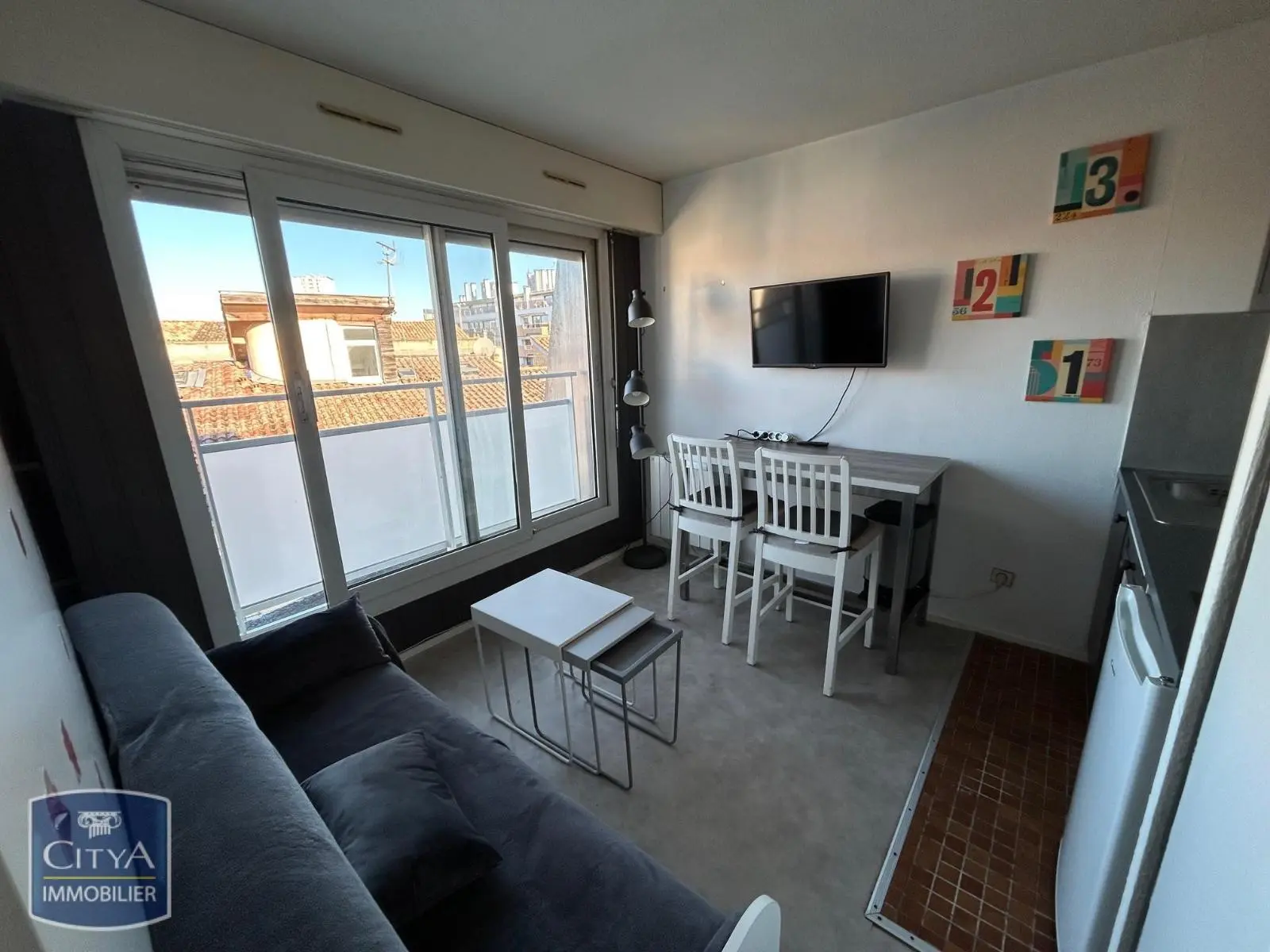 Photo 1 Appartement 1 pièce 15.72m²