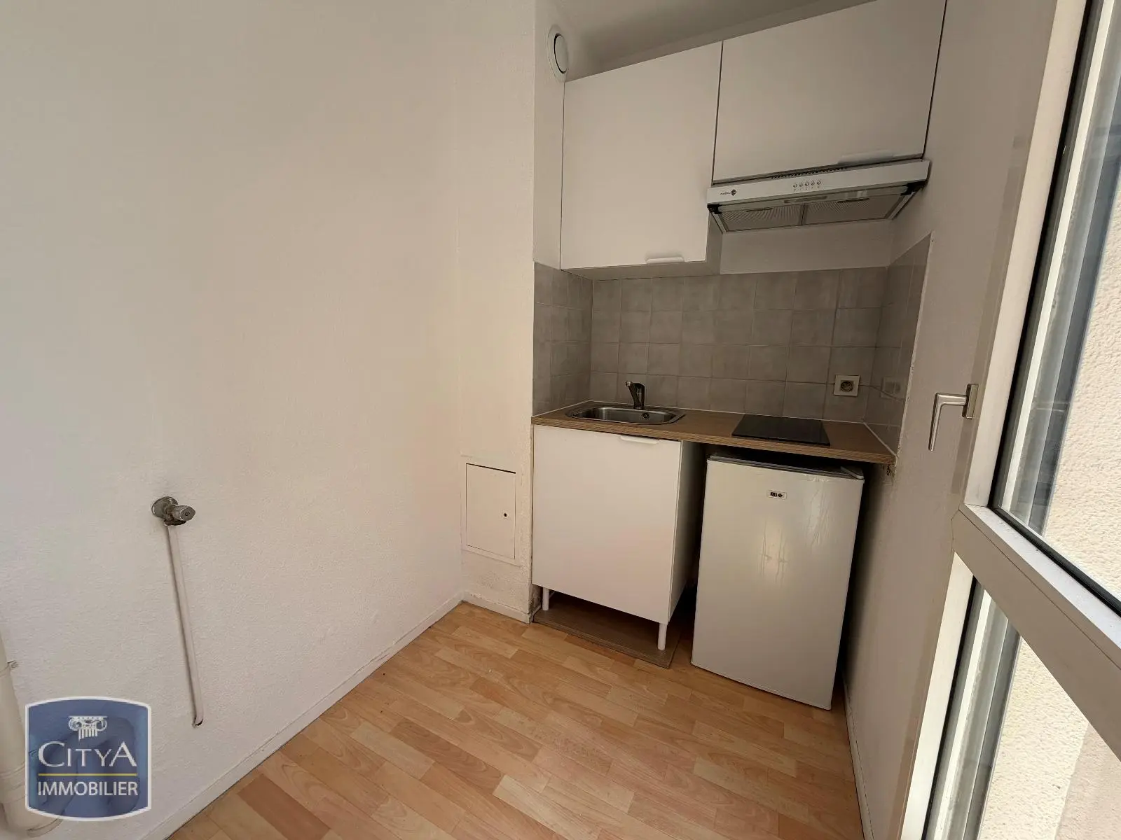 Photo 2 Appartement 1 pièce 32.29m²