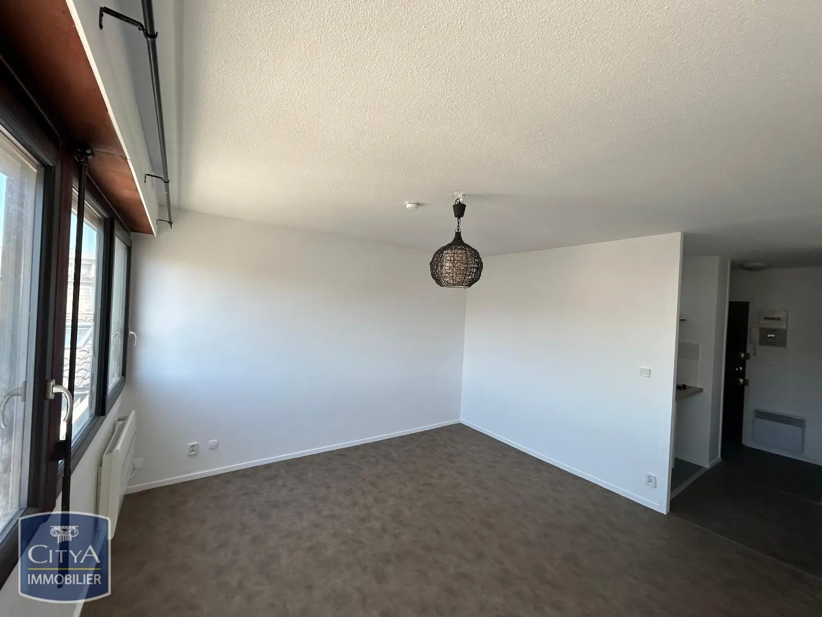 Photo 1 Appartement 1 pièce 27.13m²