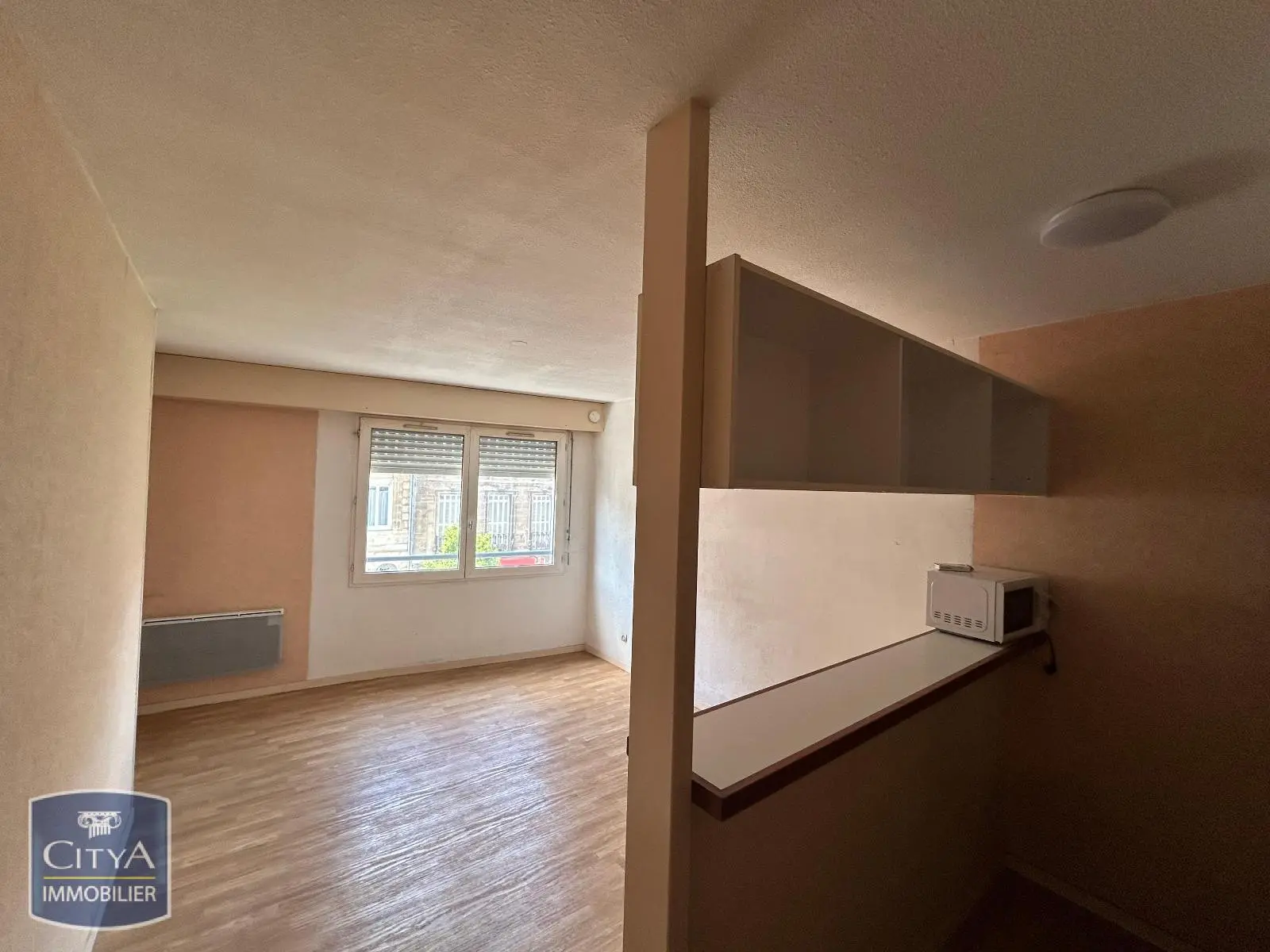 Photo 1 Appartement 1 pièce 23.09m²