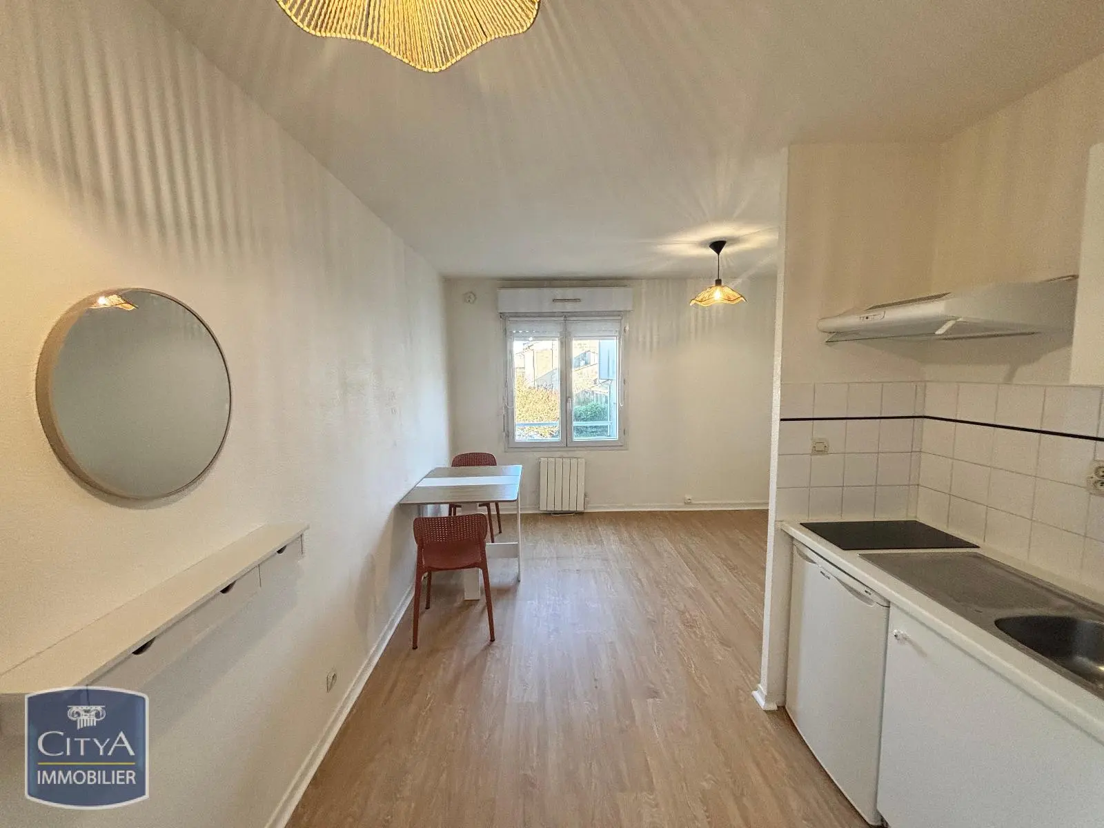 Photo 1 Appartement 1 pièce 23.6m²