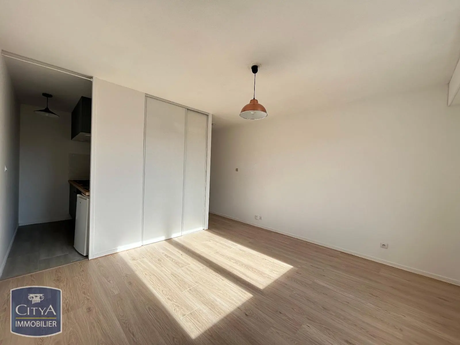 Photo 2 Appartement 1 pièce 23.18m²