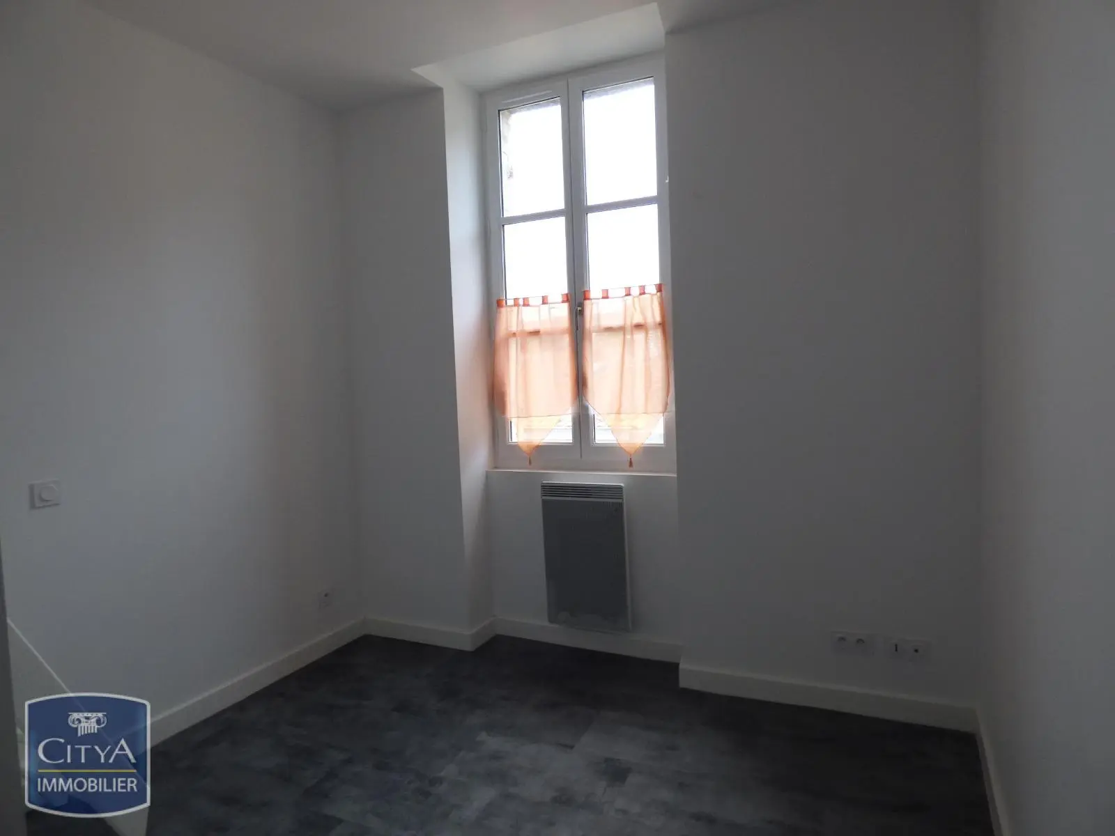Photo 2 Appartement 1 pièce 13.77m²