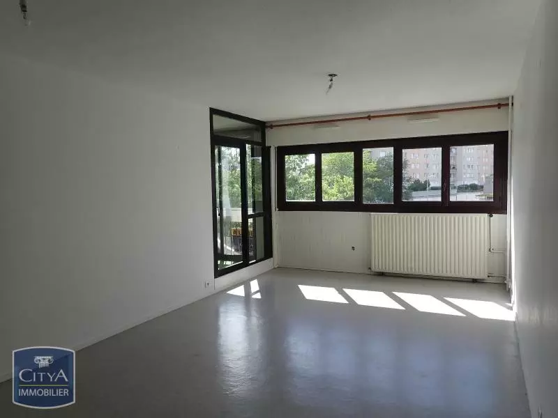 Illustration pour Appartement 4 pièces 79m² Photo Appartement 4 pièces 79m²