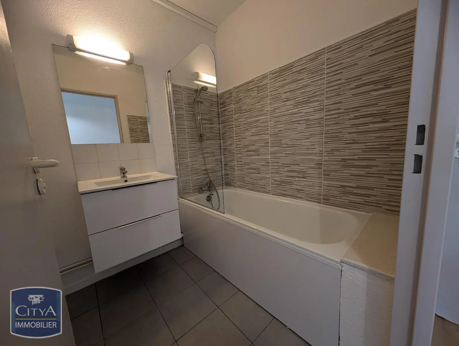 Photo 3 Appartement 1 pièce 20.27m²
