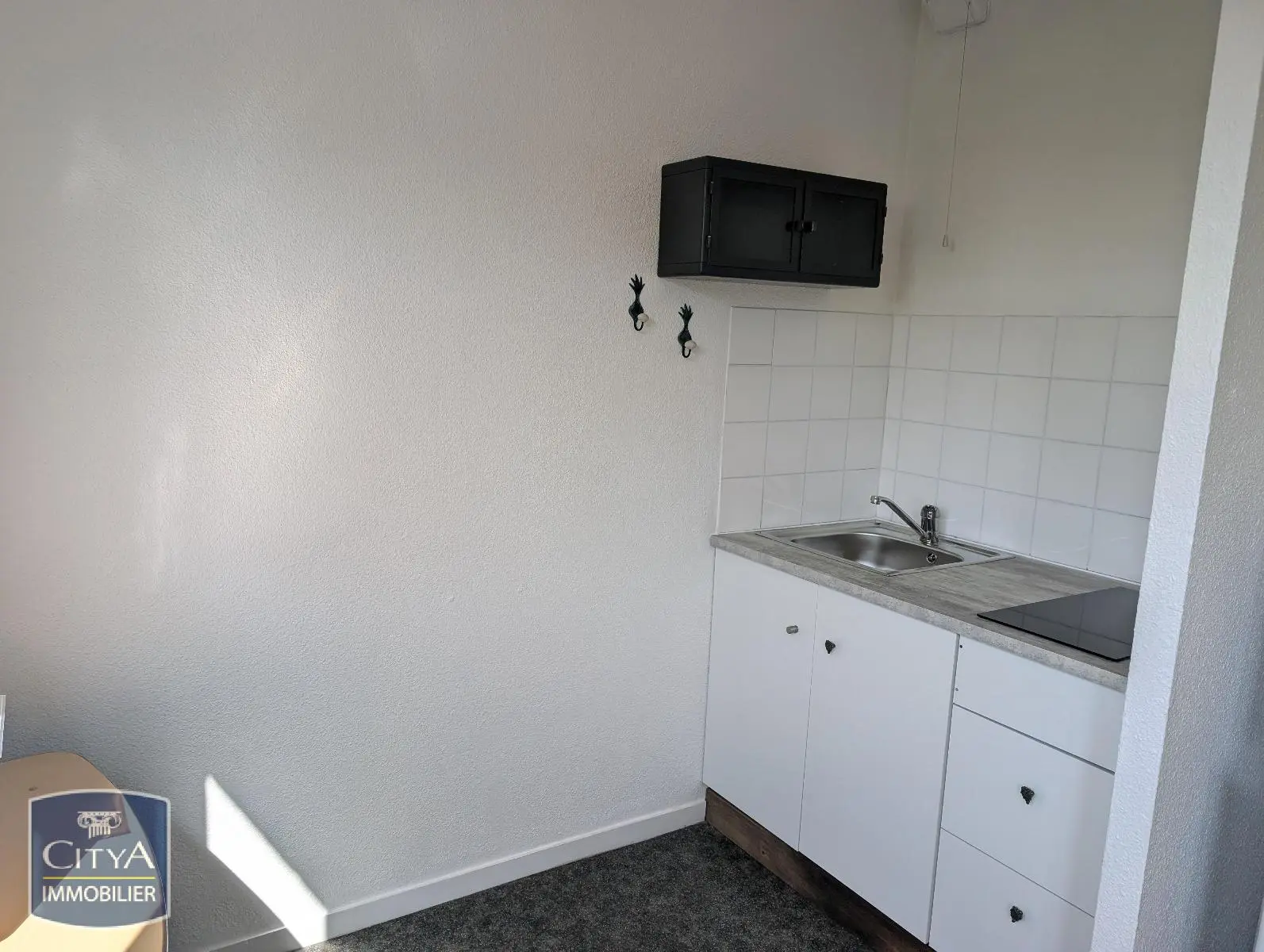 Photo 2 Appartement 1 pièce 22.87m²
