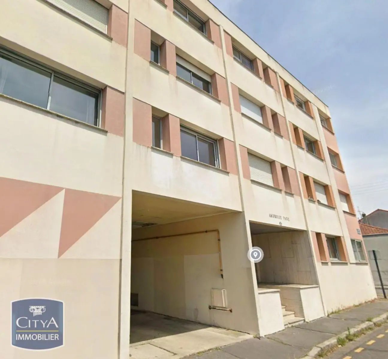 Photo 1 Appartement 1 pièce 26.75m²