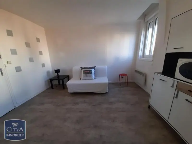 Photo 1 Appartement 1 pièce 19.83m²